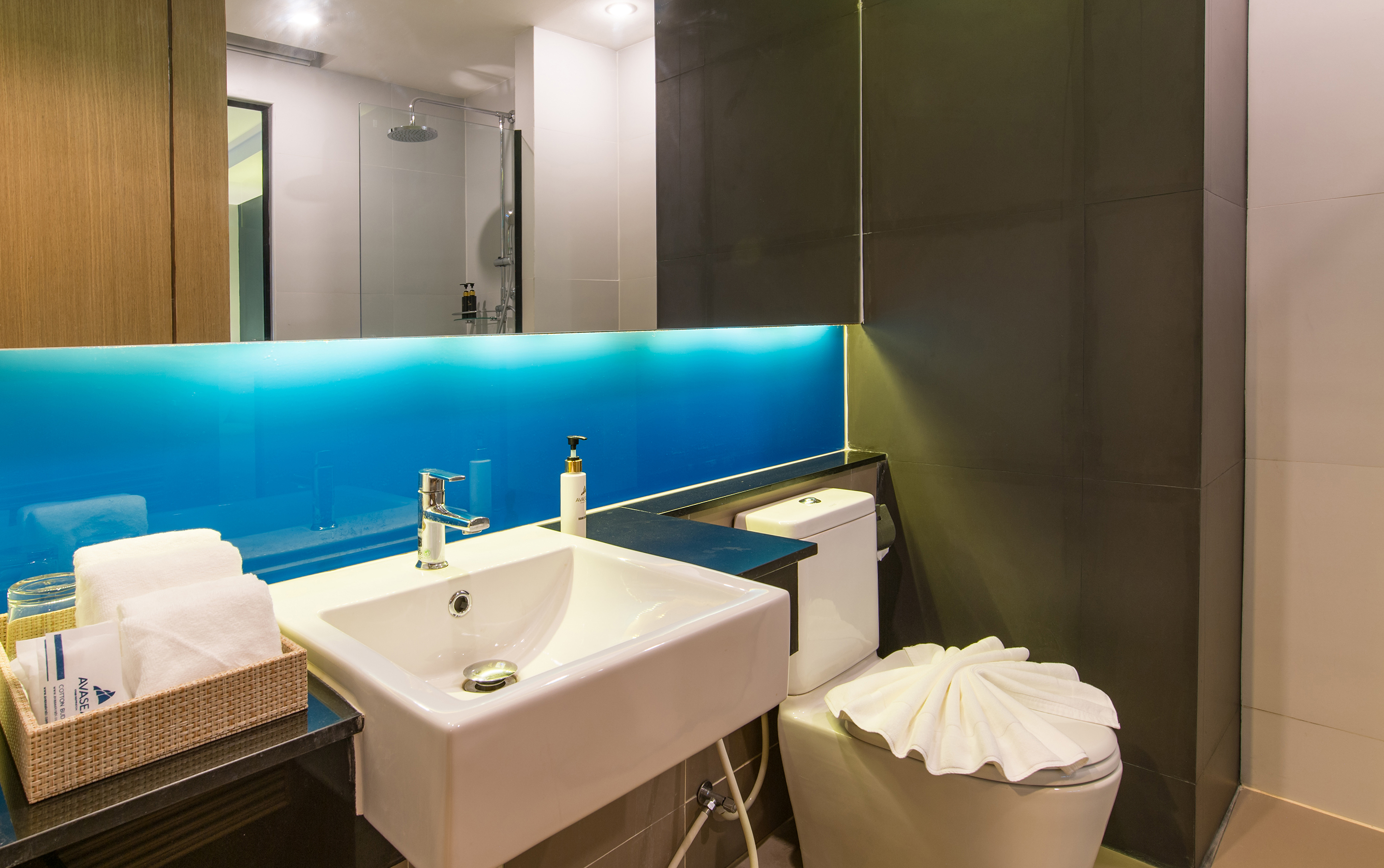 Double or Twin Deluxe