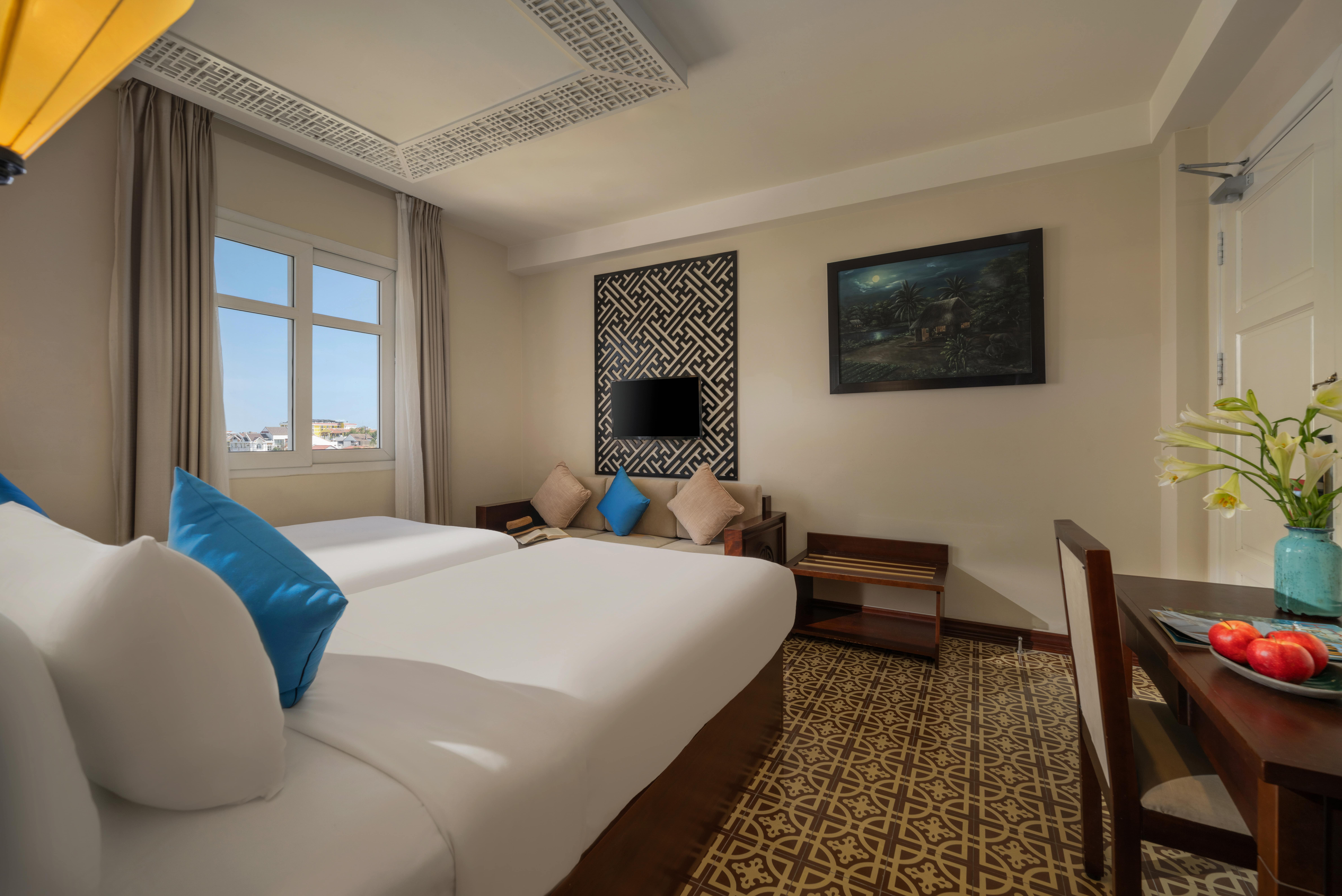 Twin Deluxe City View