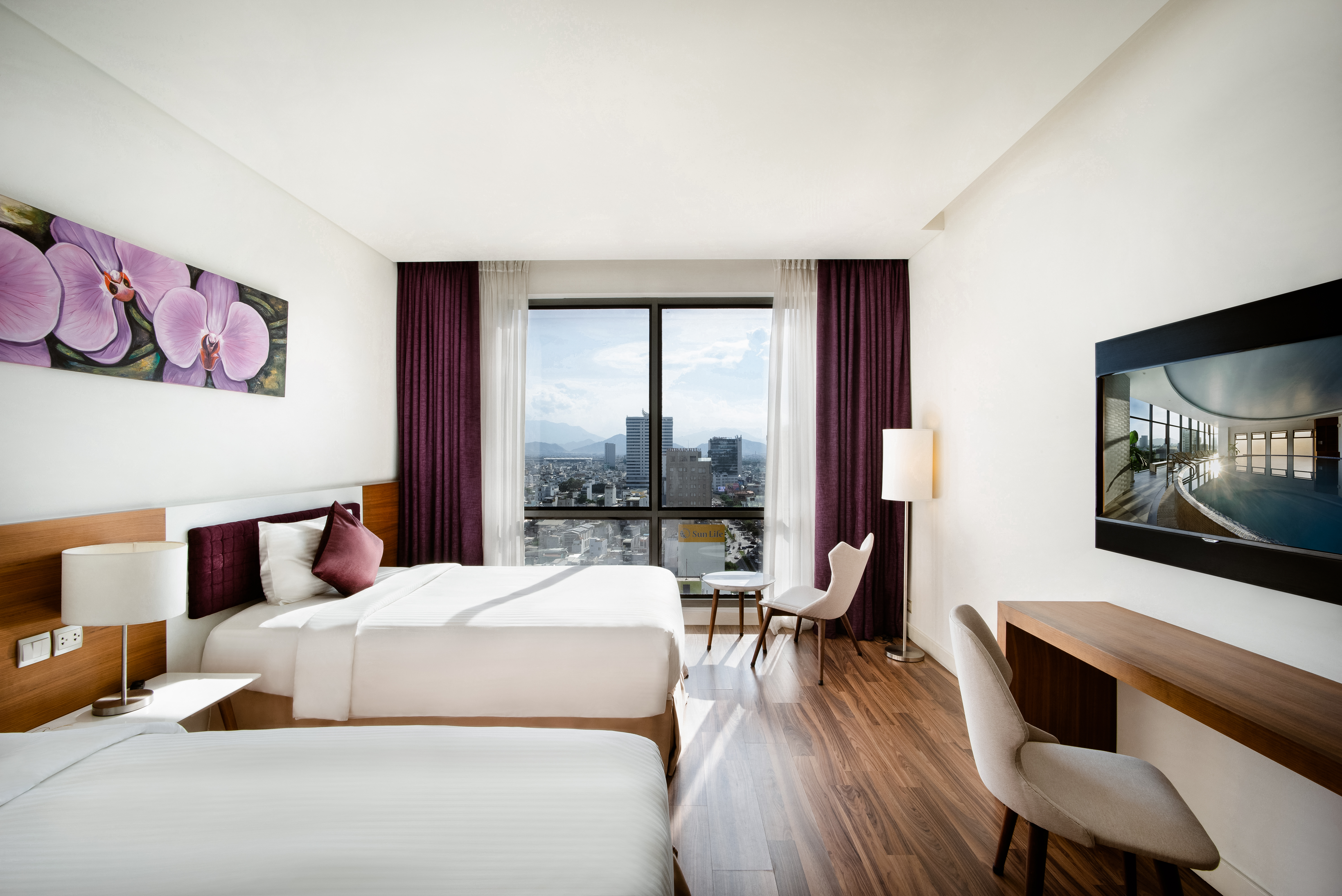 Twin Superior City View