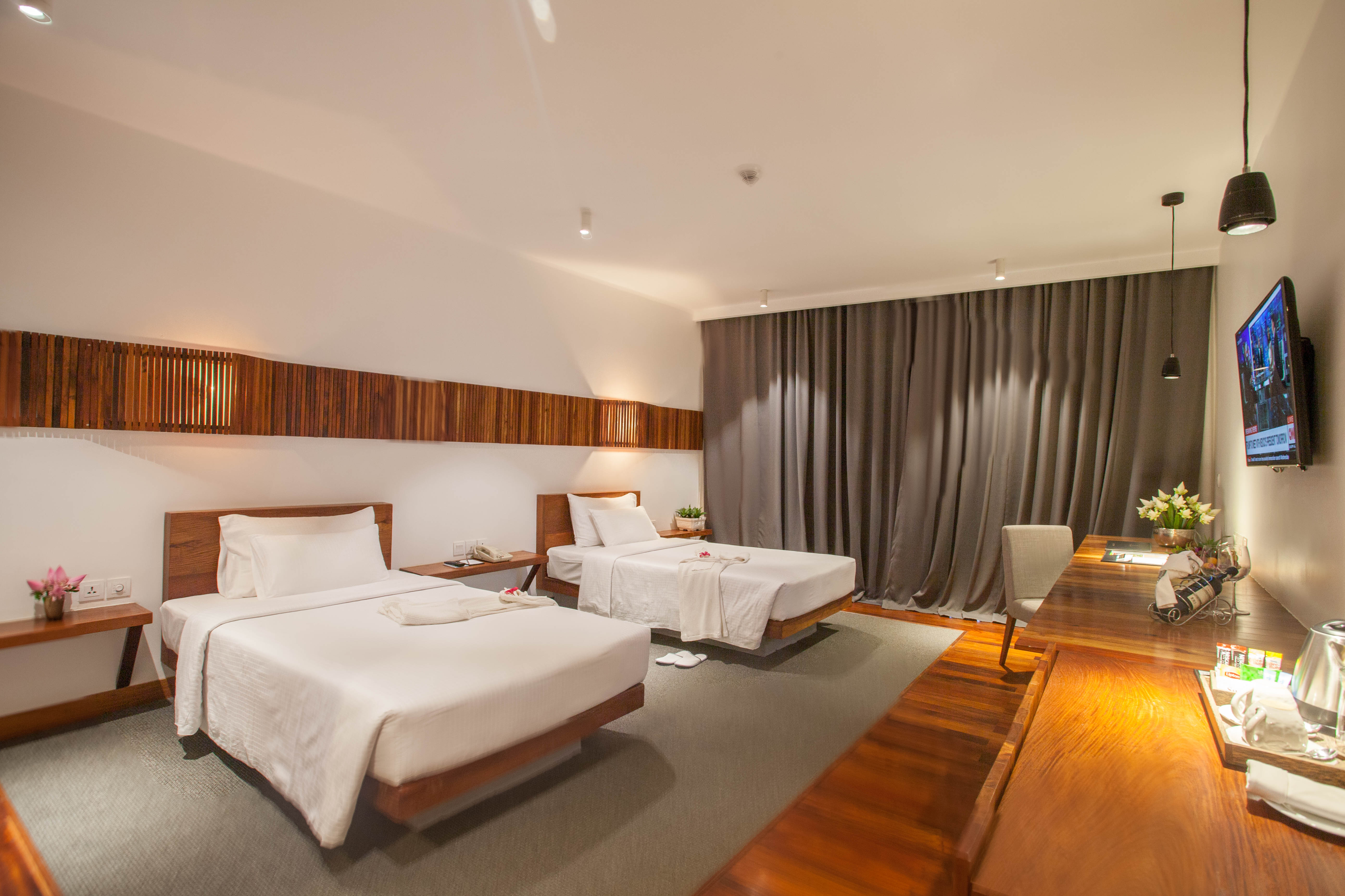 Twin Deluxe Executive