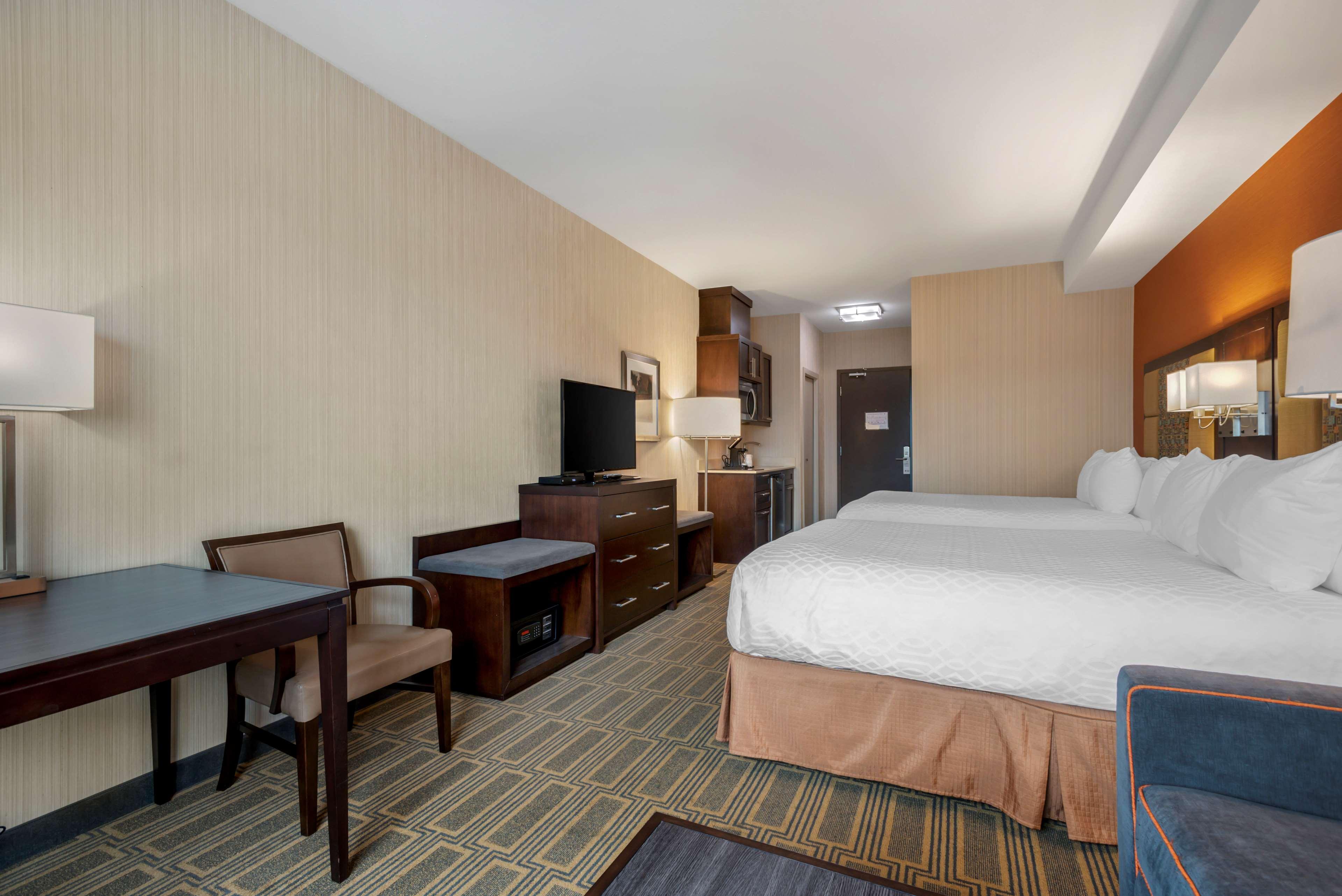 Family Room Two Queen Beds Non Smoking