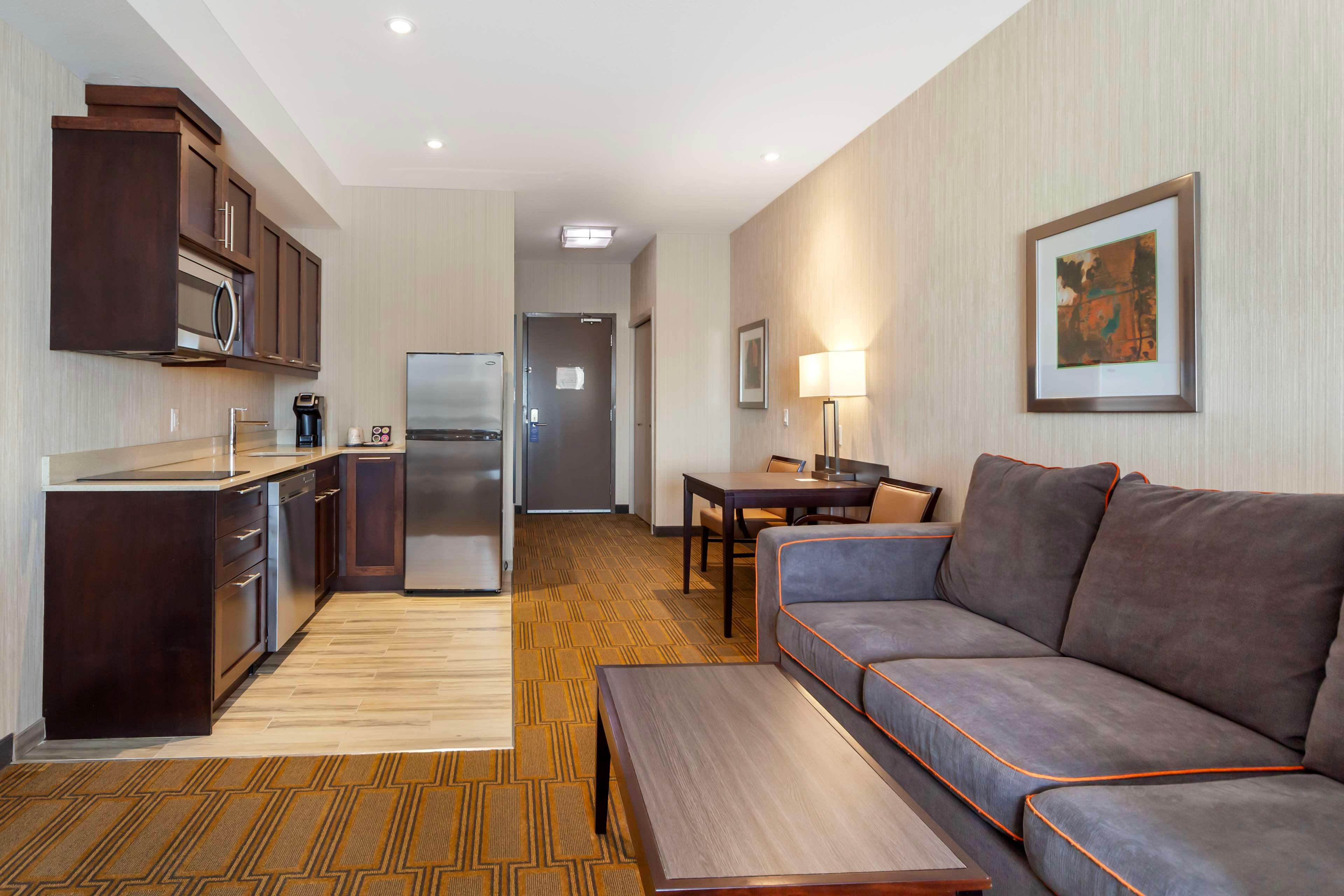 Quadruple King Size Bed