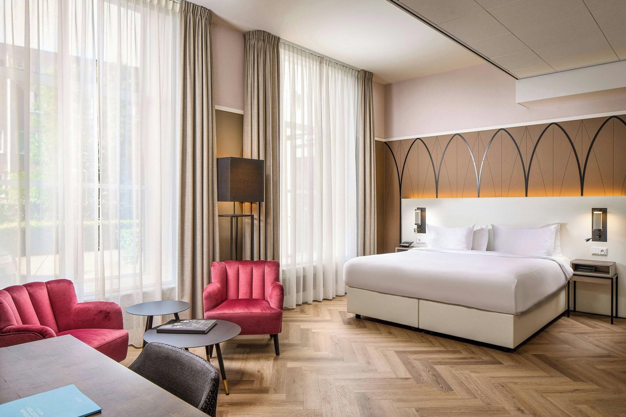 Junior Suite King Size Bed