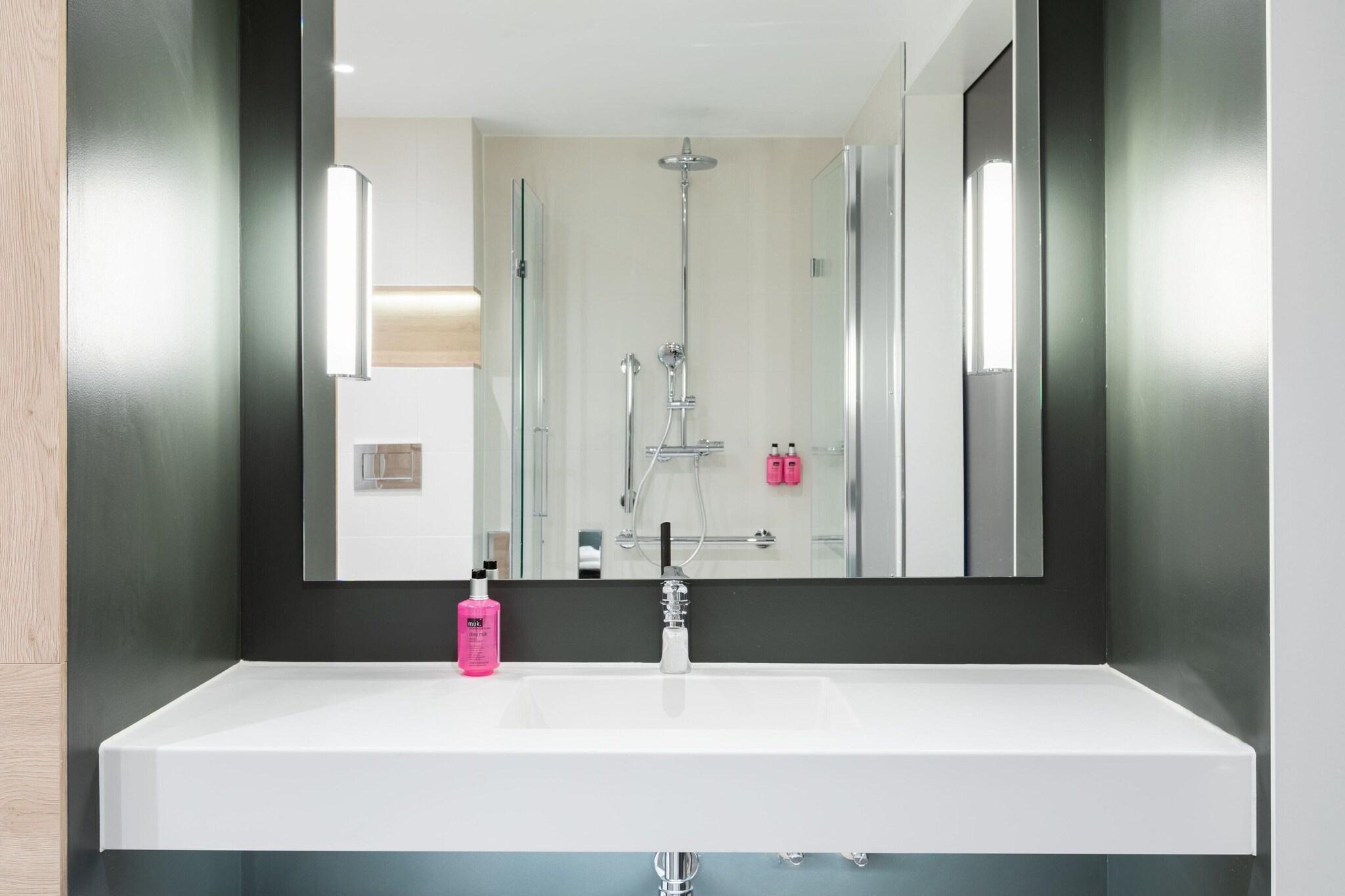 Double Queen Size Bed