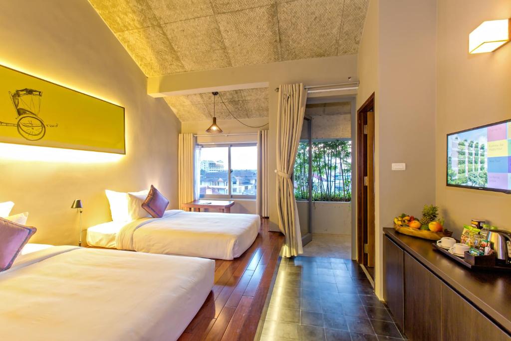 Twin Superior City View