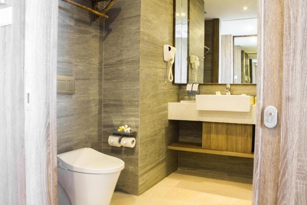 Twin Deluxe with Balcony