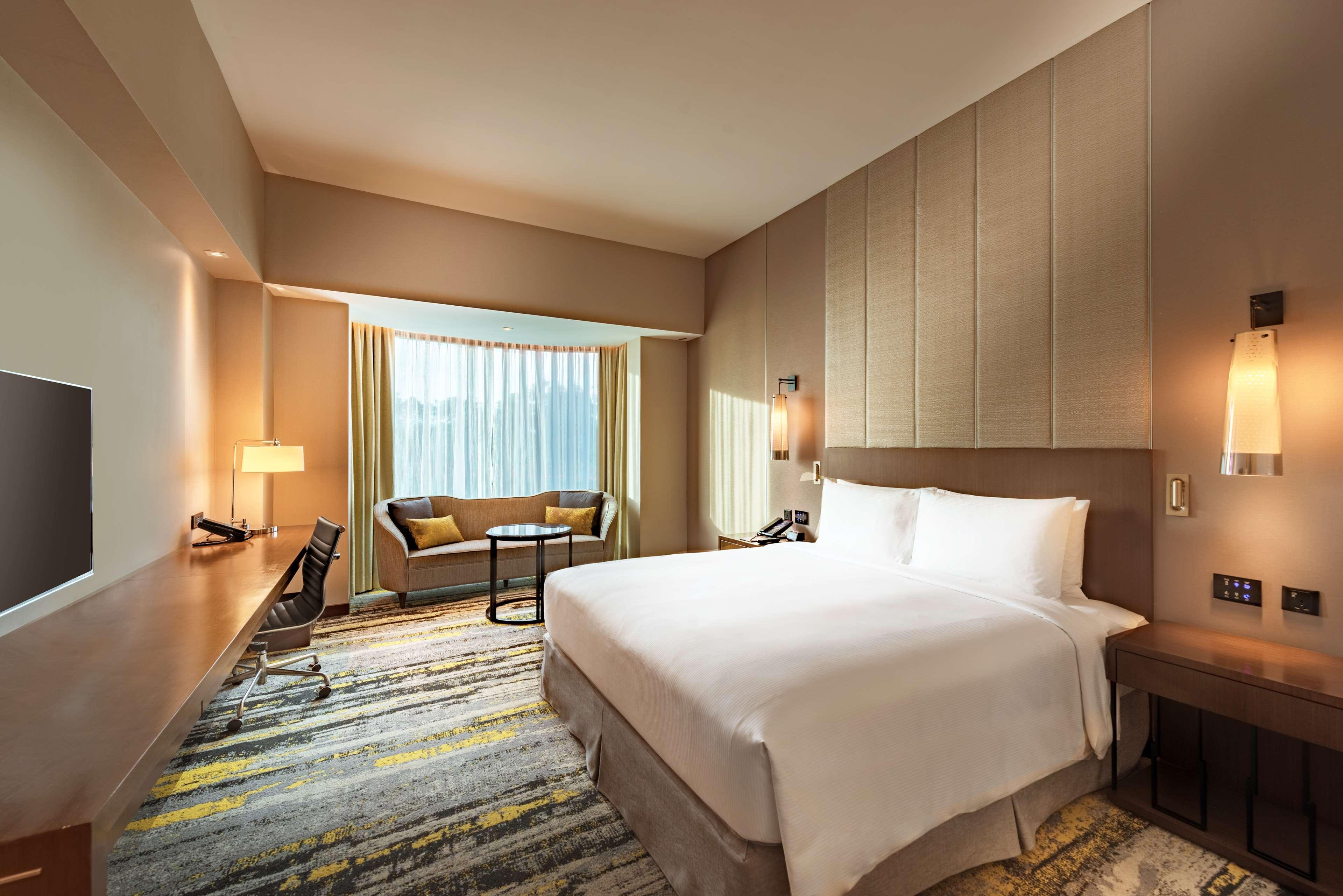 Double Executive King Bed