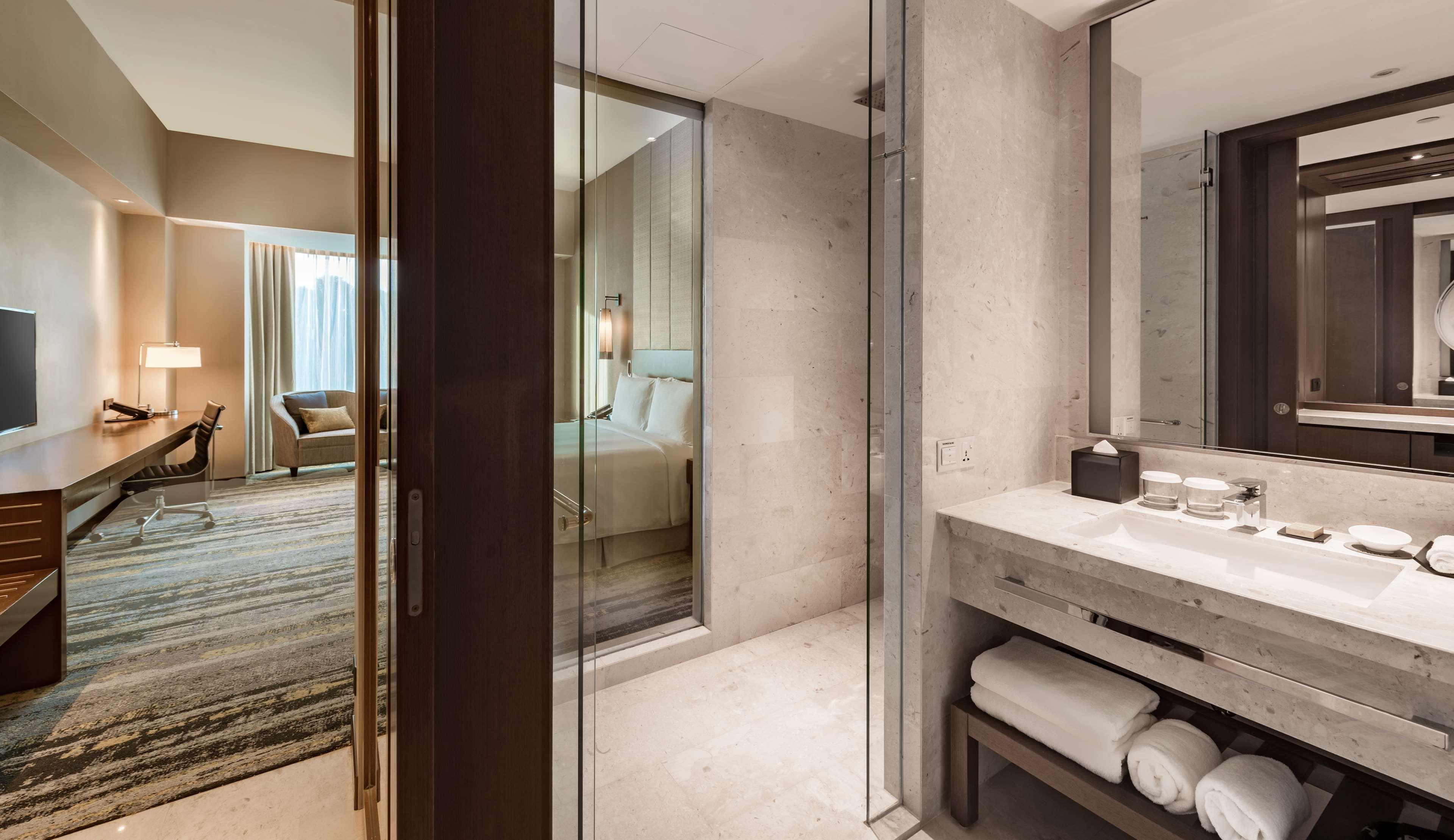 Room Premium King Bed