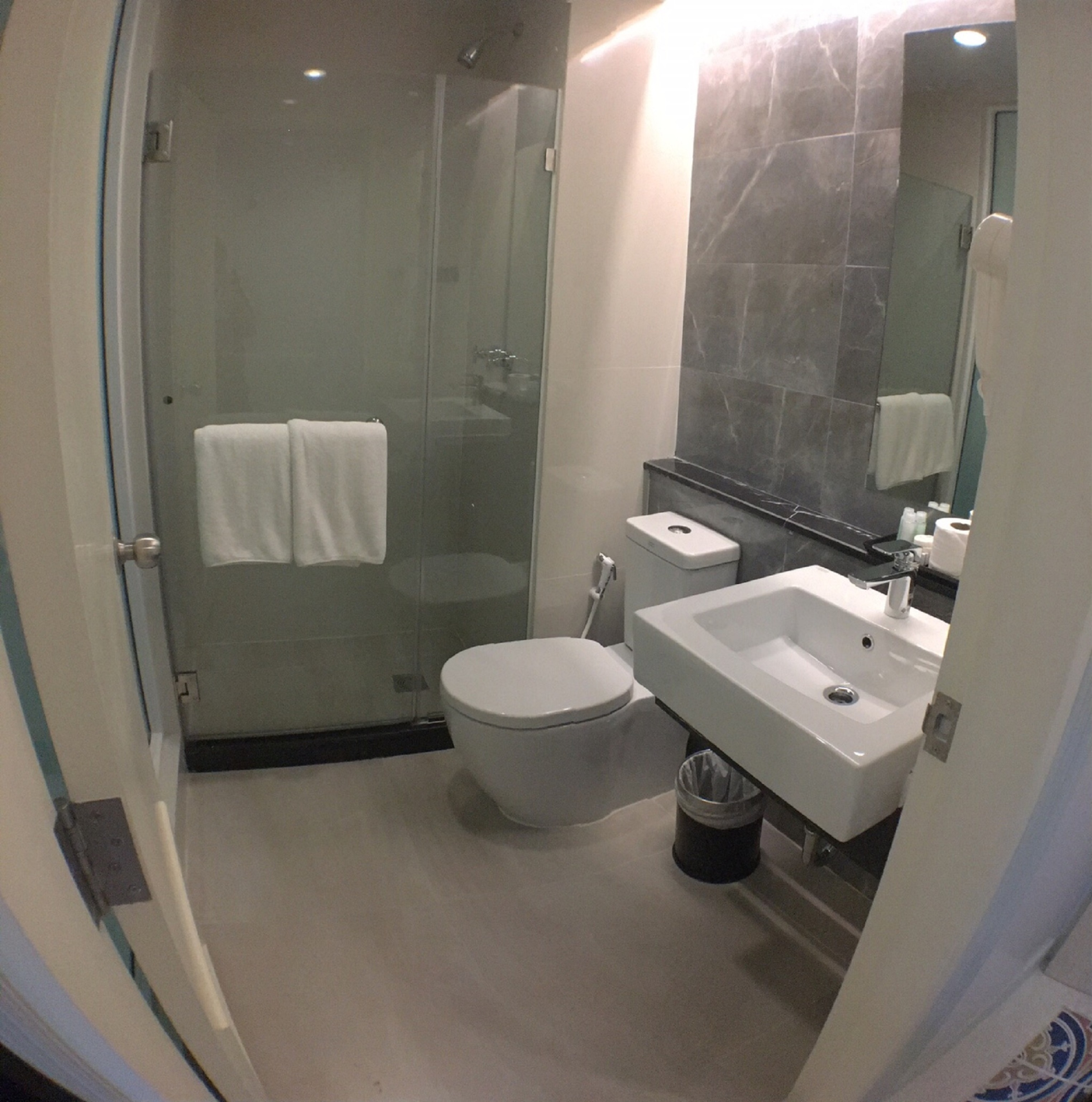 Double Deluxe King Bed