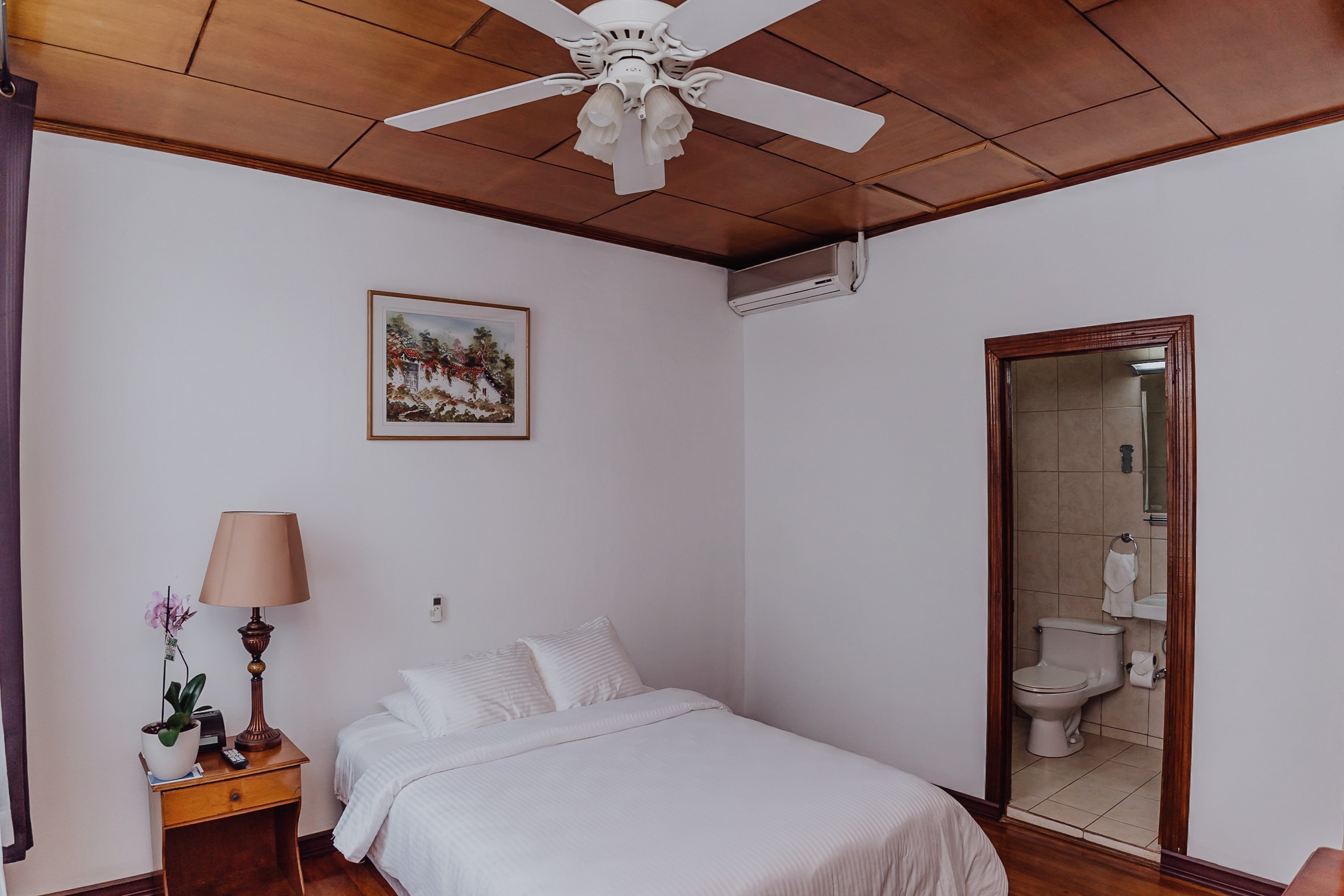 Double Deluxe One Bed