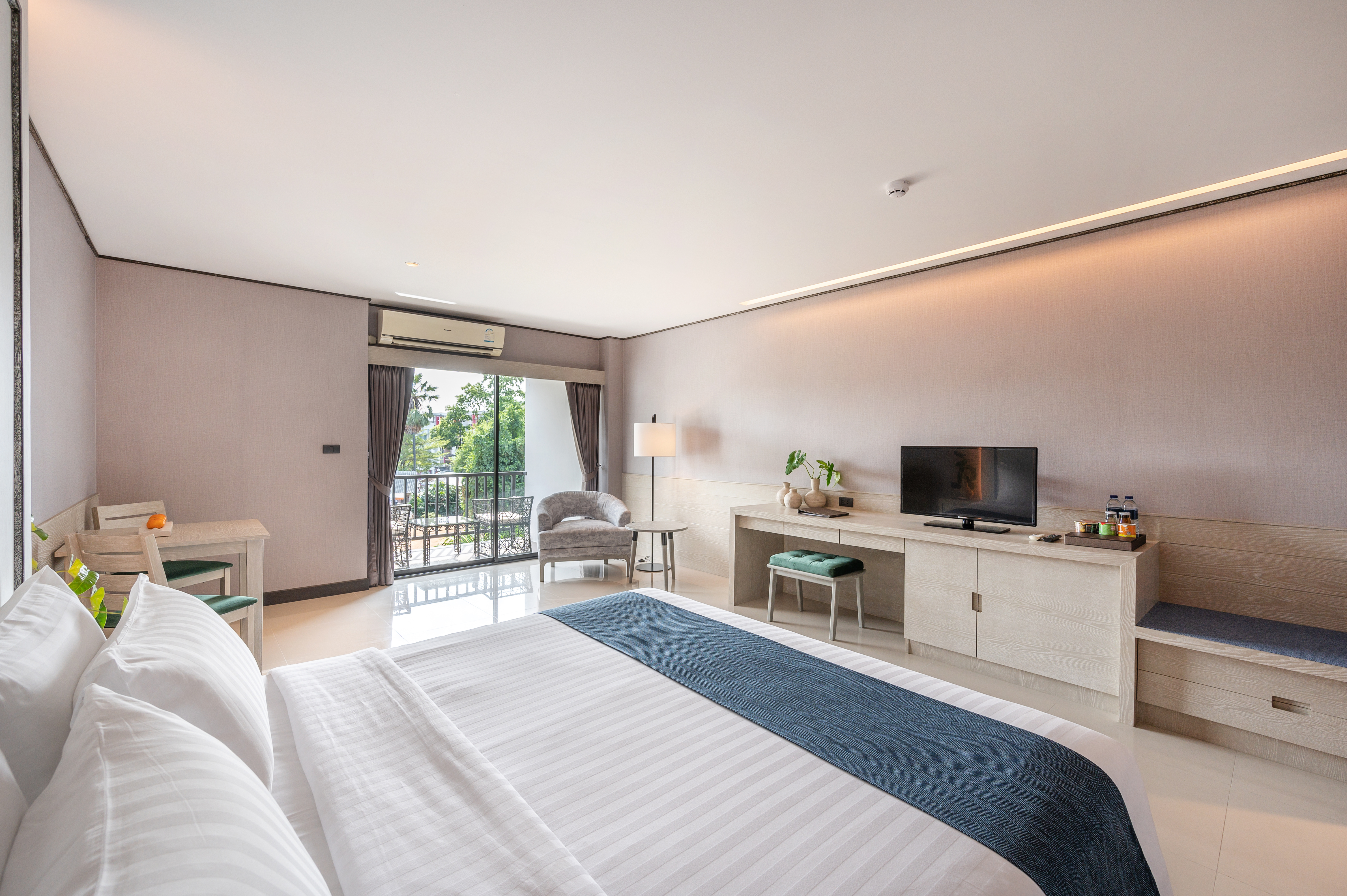 Double or Twin Deluxe