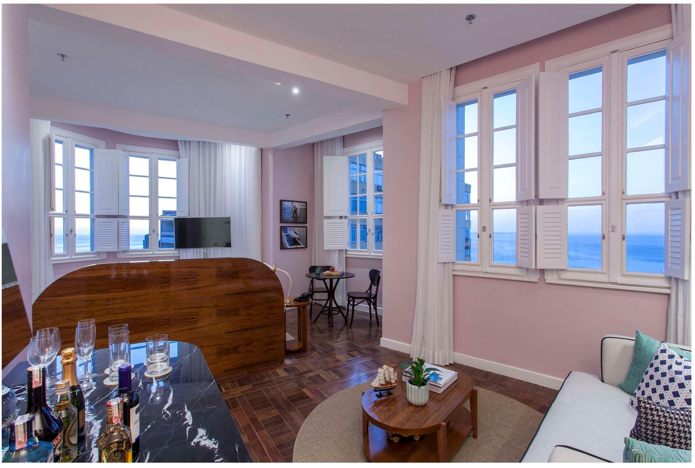 Suite King Bed with Jacuzzi