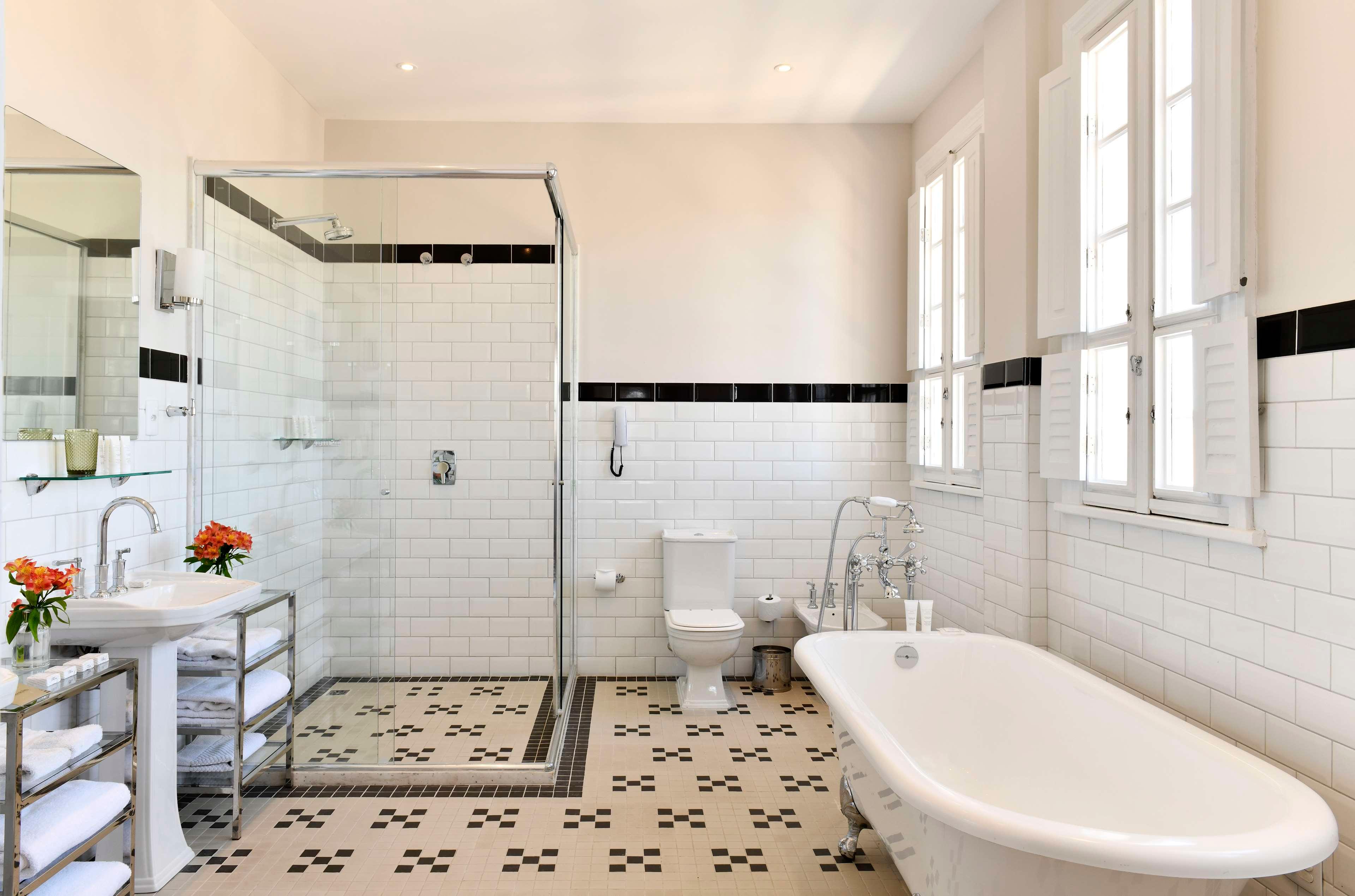 Suite King Bed with Jacuzzi