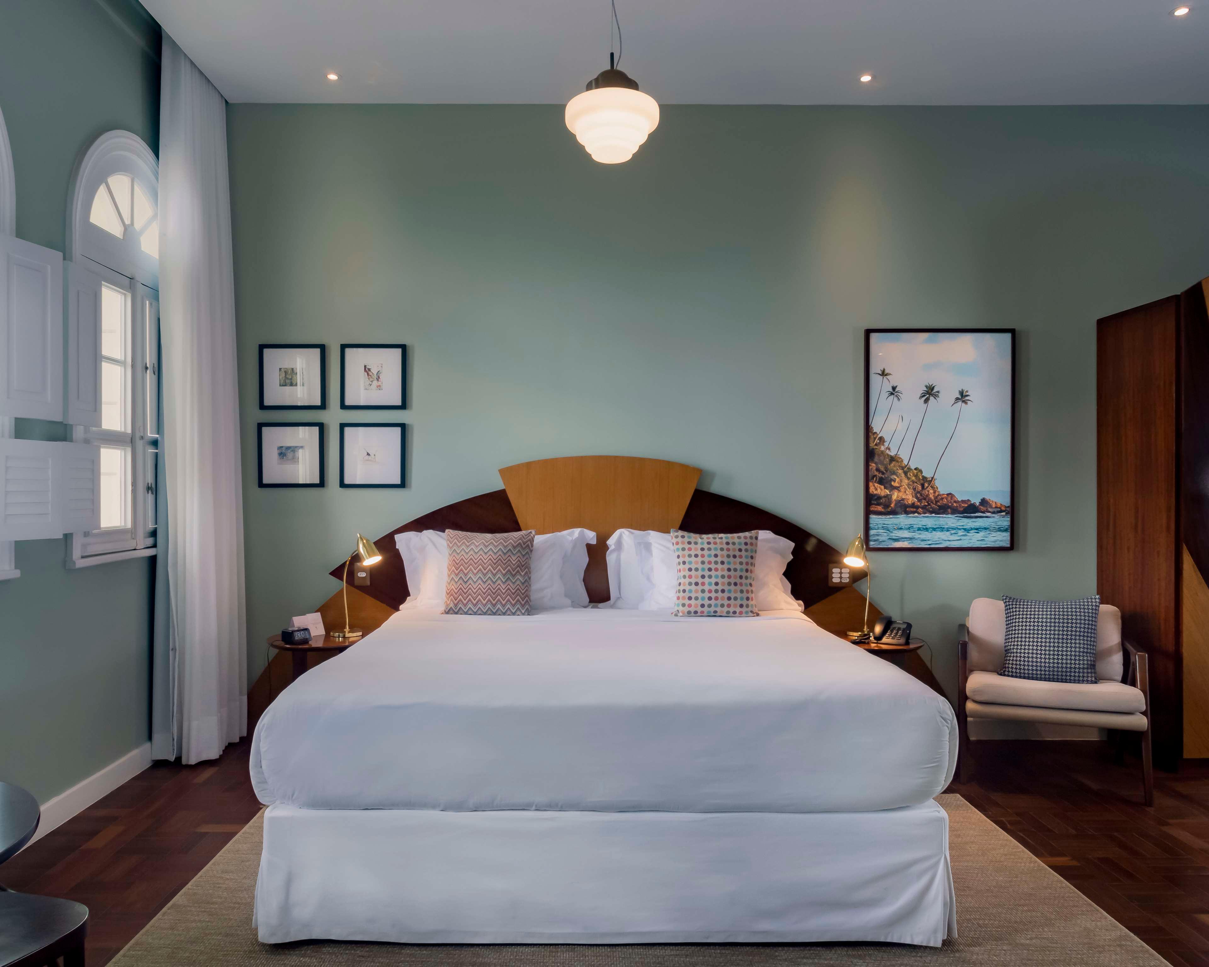 Double Deluxe King Bed