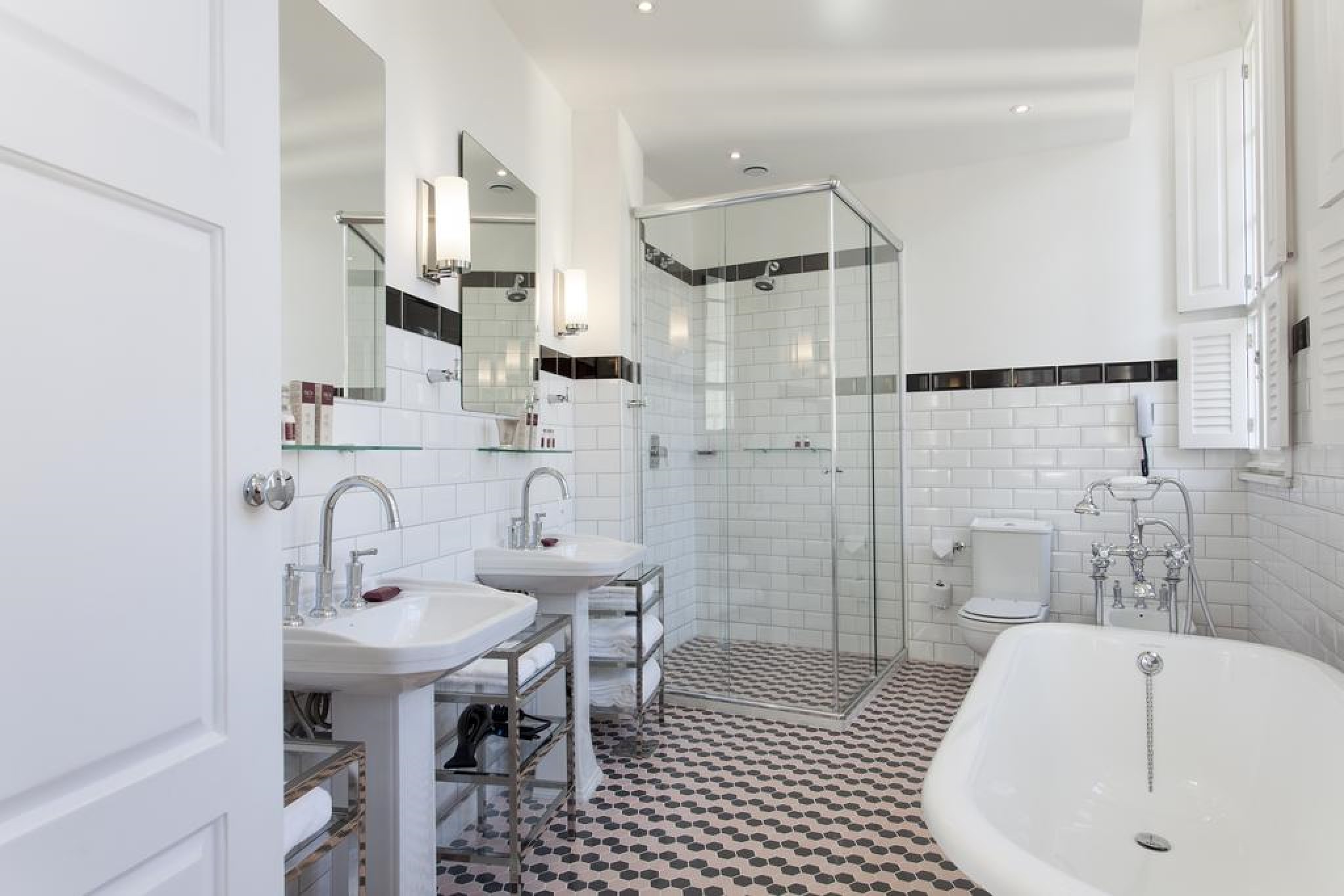 Suite King Bed with Jacuzzi