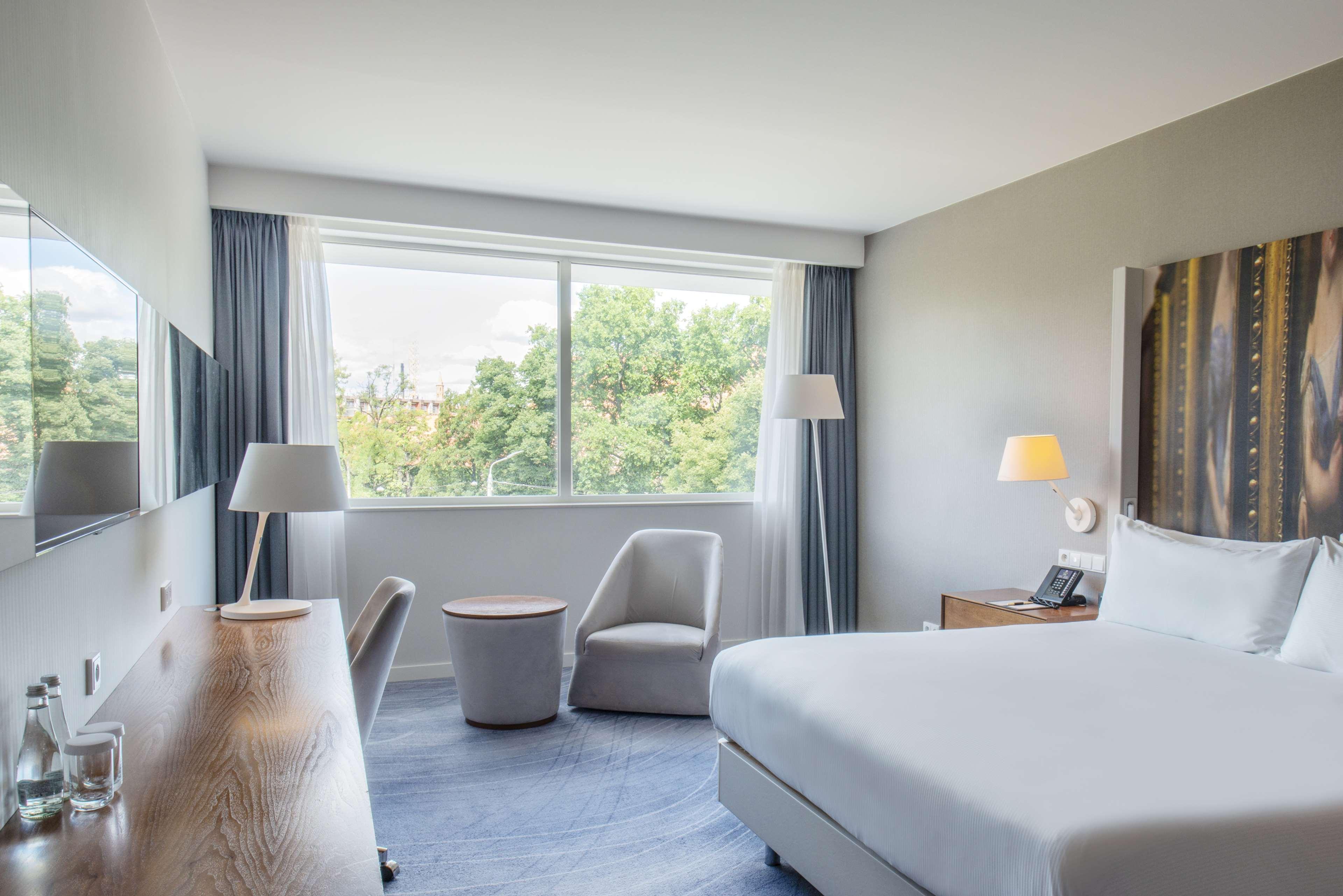 Double Accessible King Size Bed