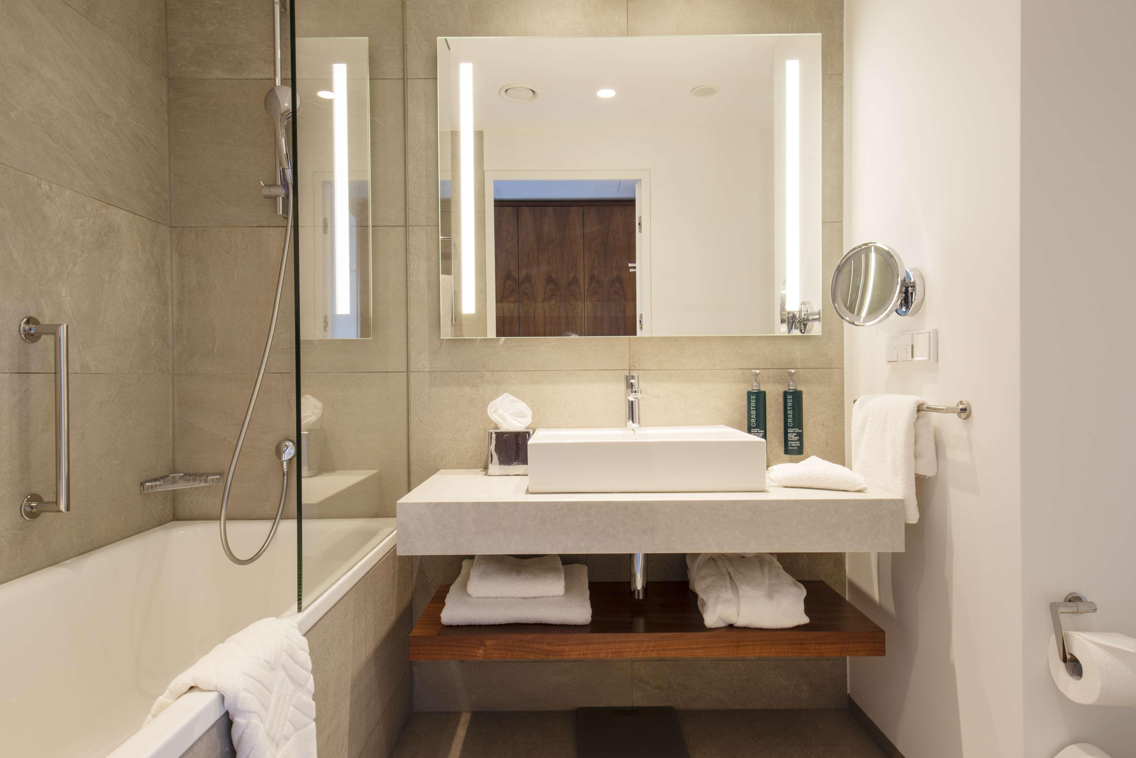 Double Accessible King Size Bed