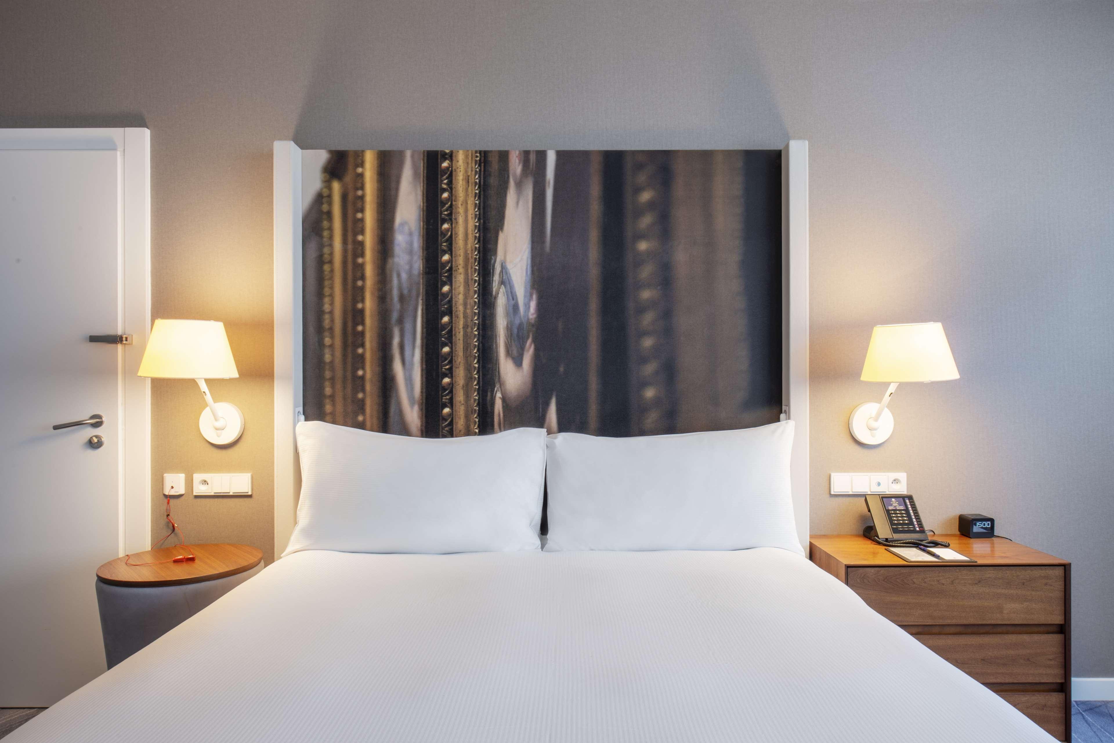 Double Guest Room King Bed