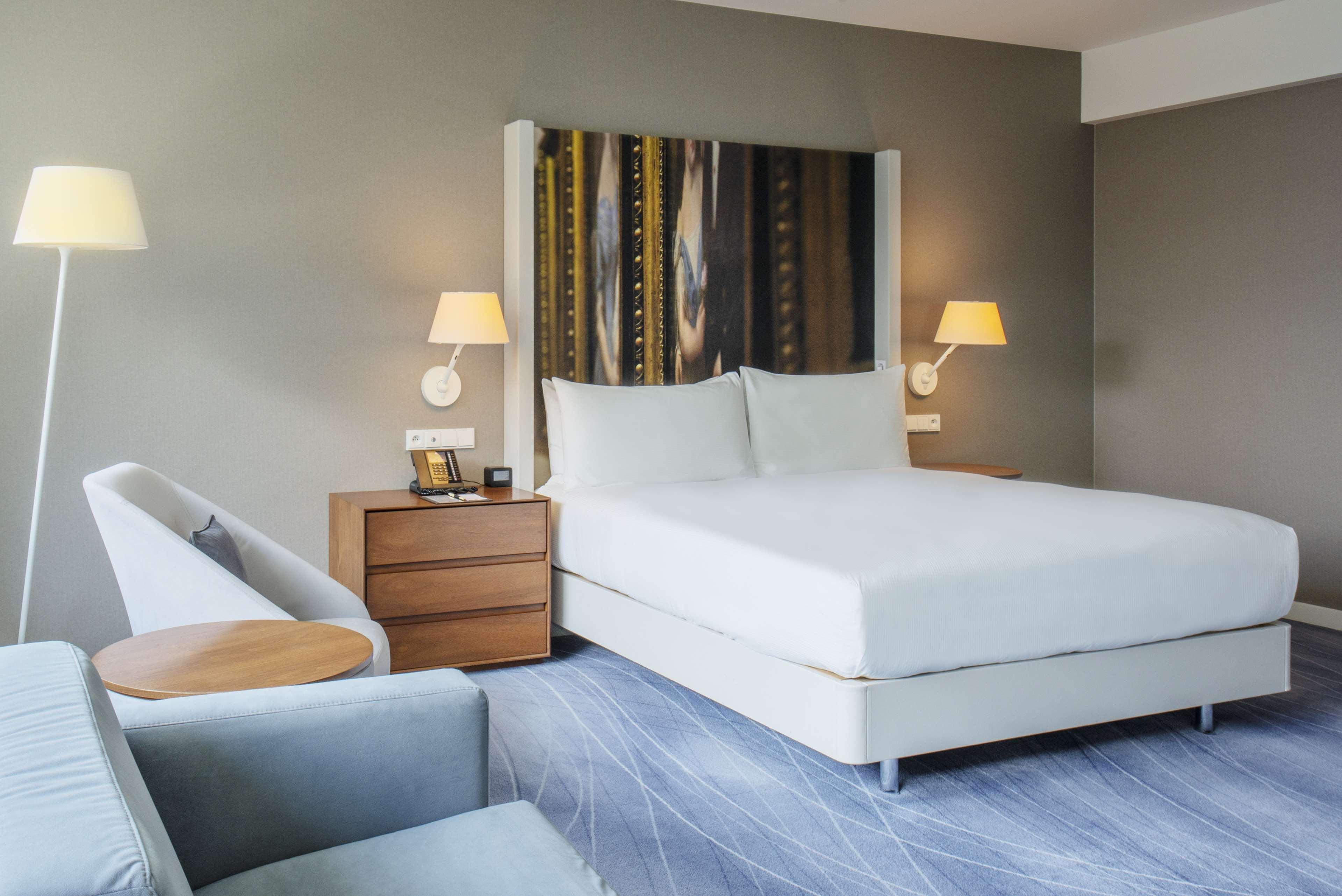 Junior Suite King Size Bed