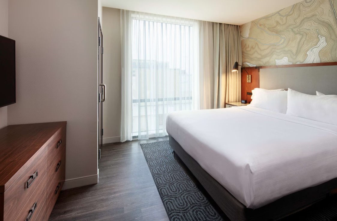 Studio King Size Bed