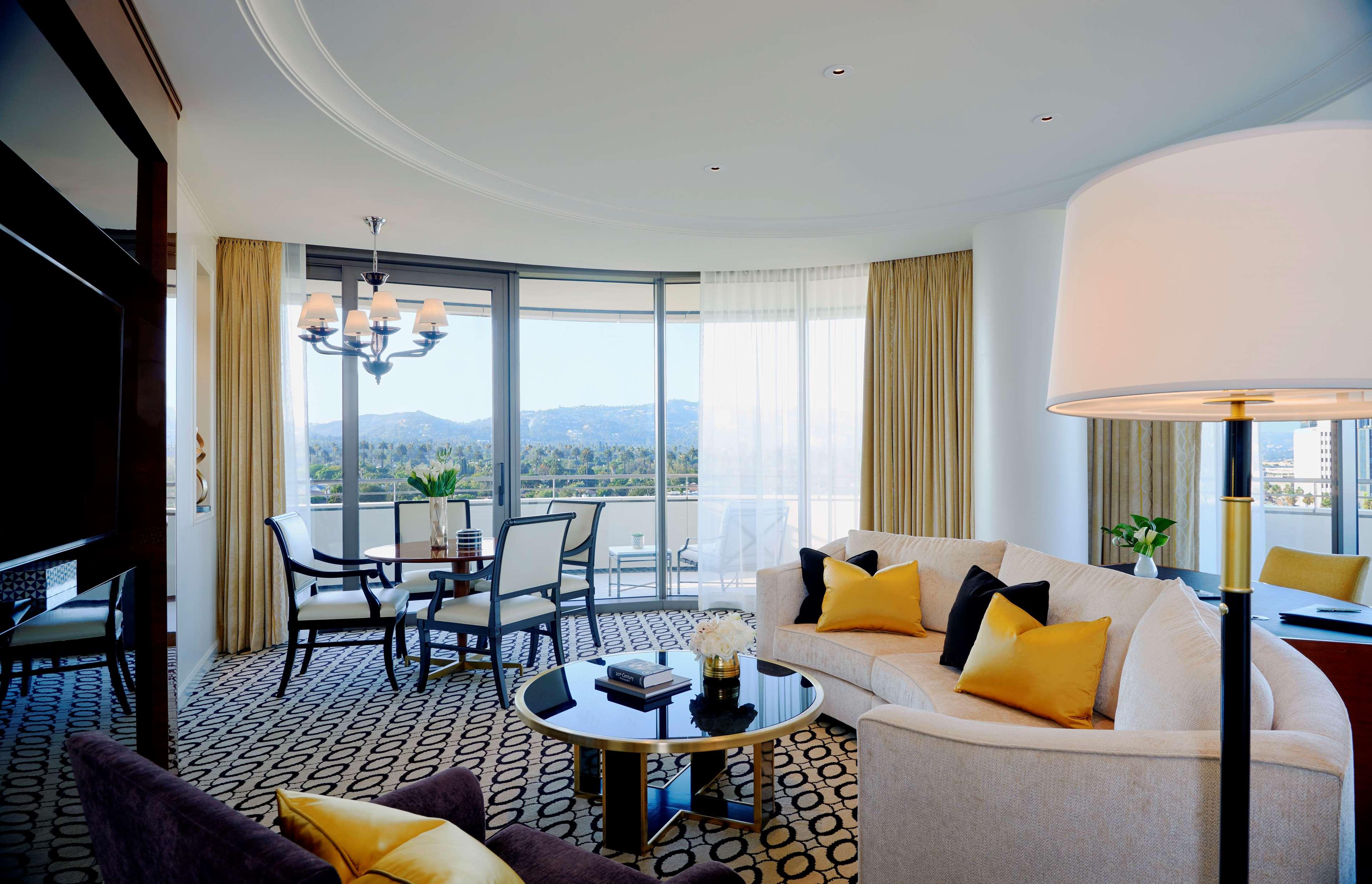 Suite with Views