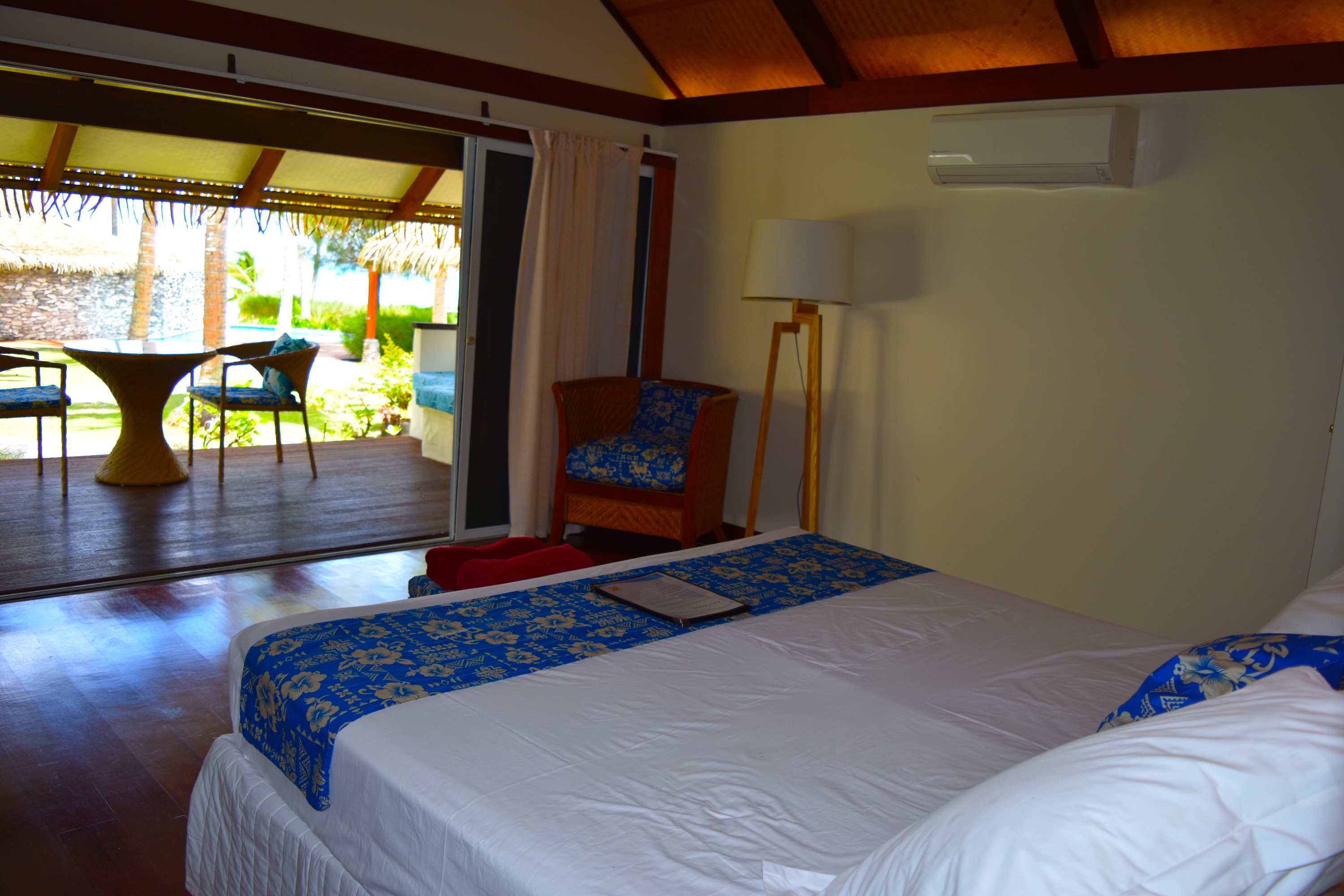 Bungalow Garden View