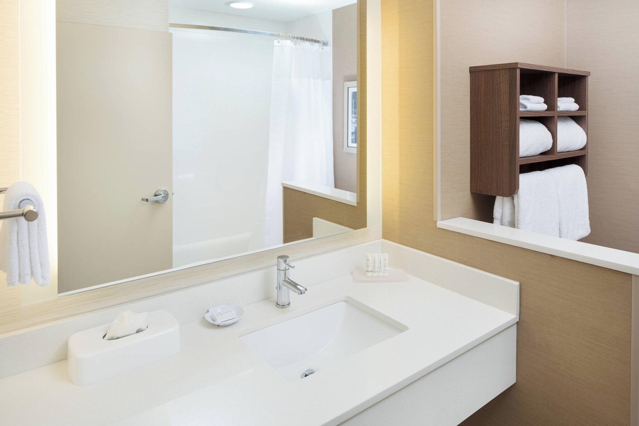 Suite Two Queen Beds One Bedroom