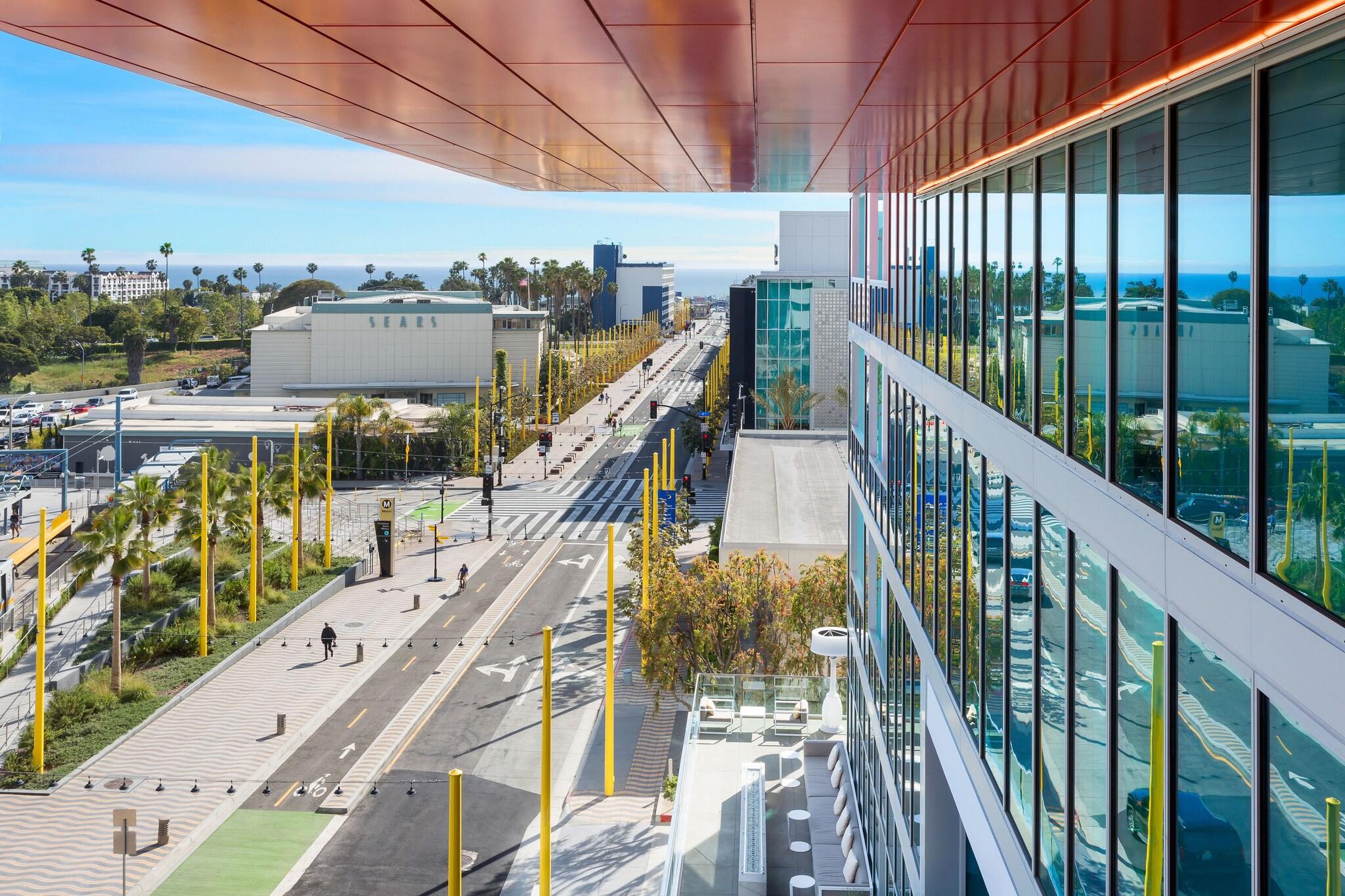 Studio King Size Bed