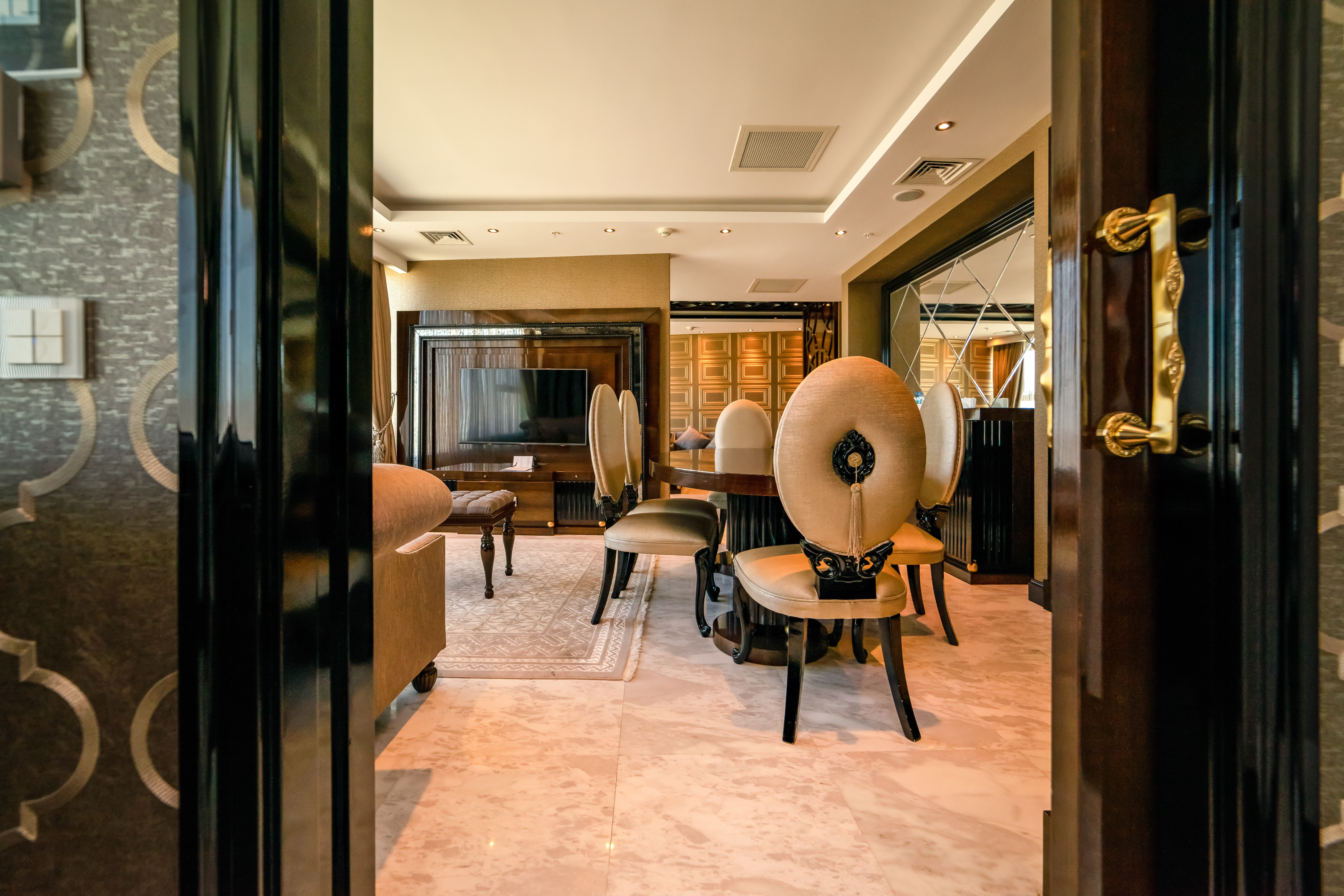 Suite King Bed with Jacuzzi