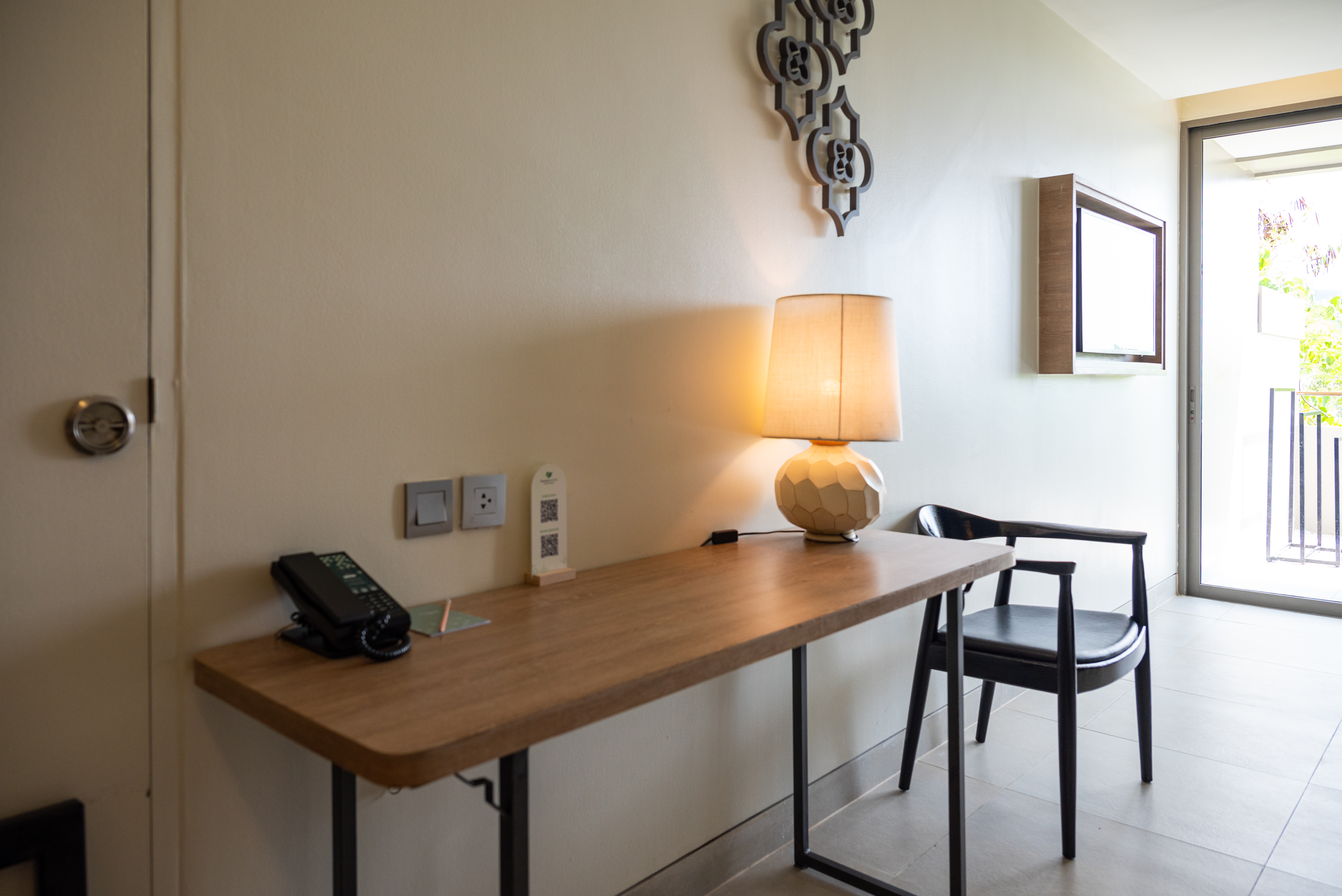 Double King Bed with Jacuzzi