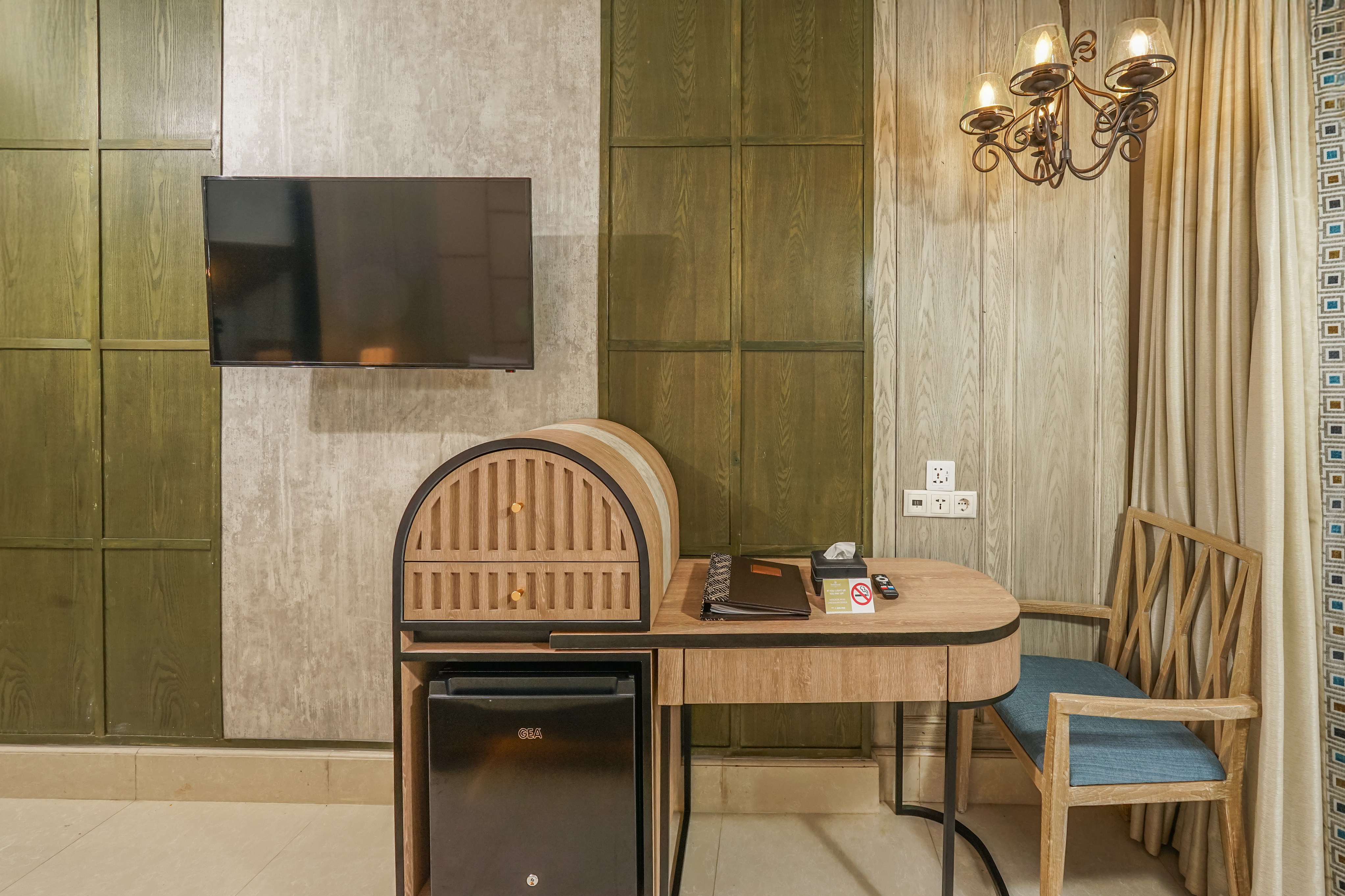 Double or Twin Deluxe