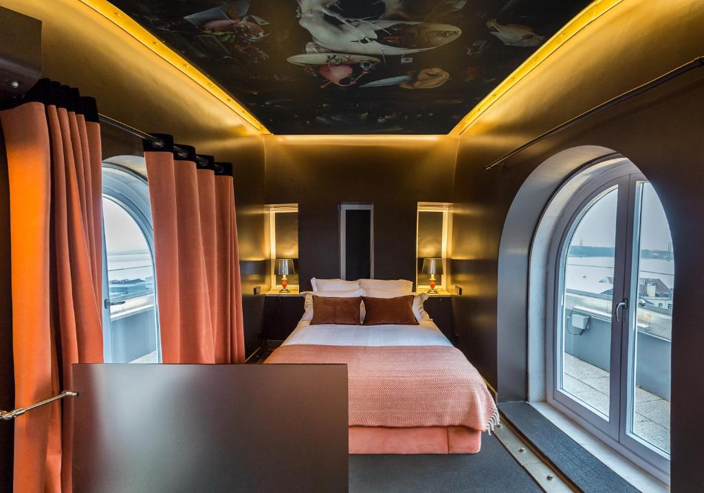 Suite Deluxe One Bed