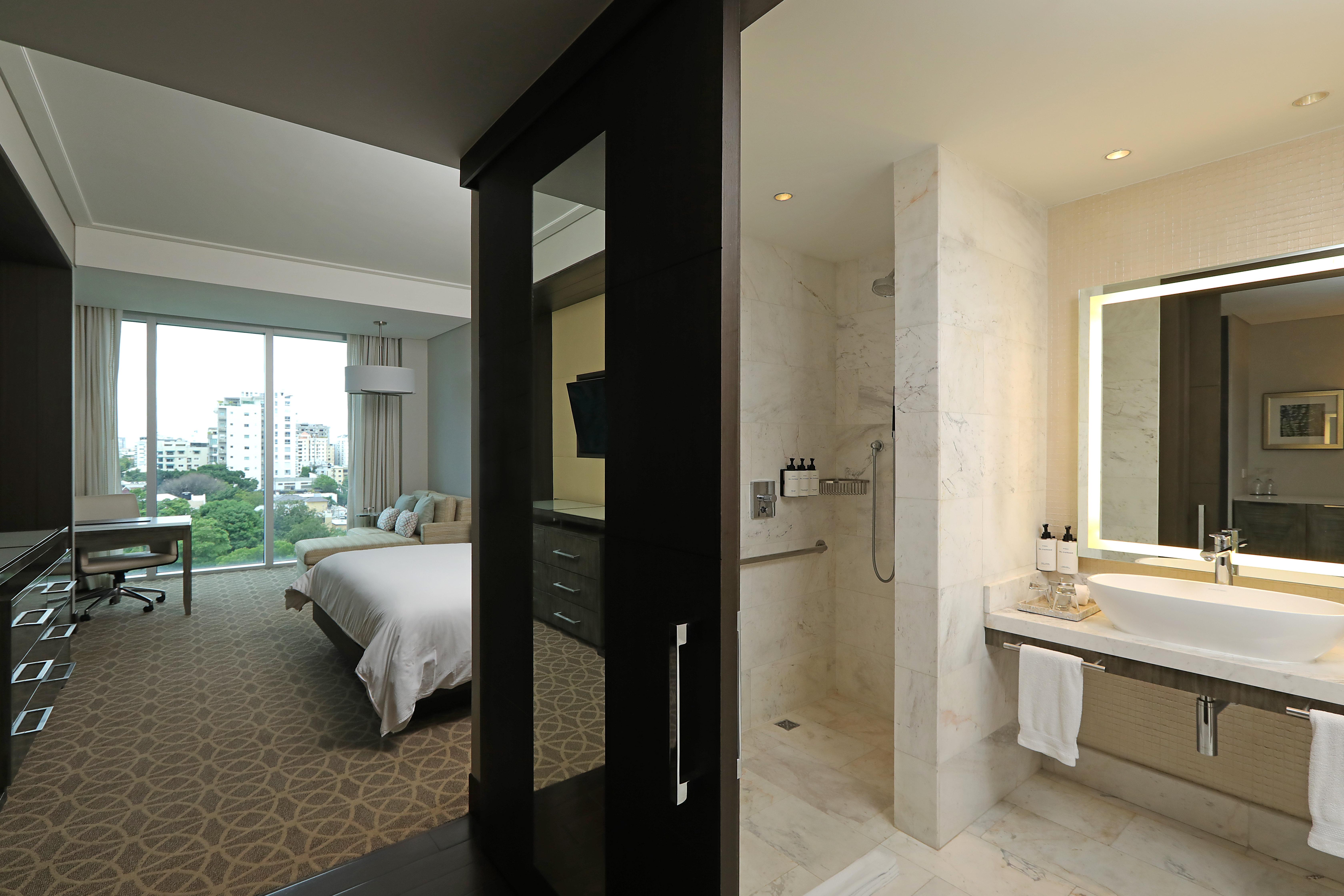 Room Classic City View