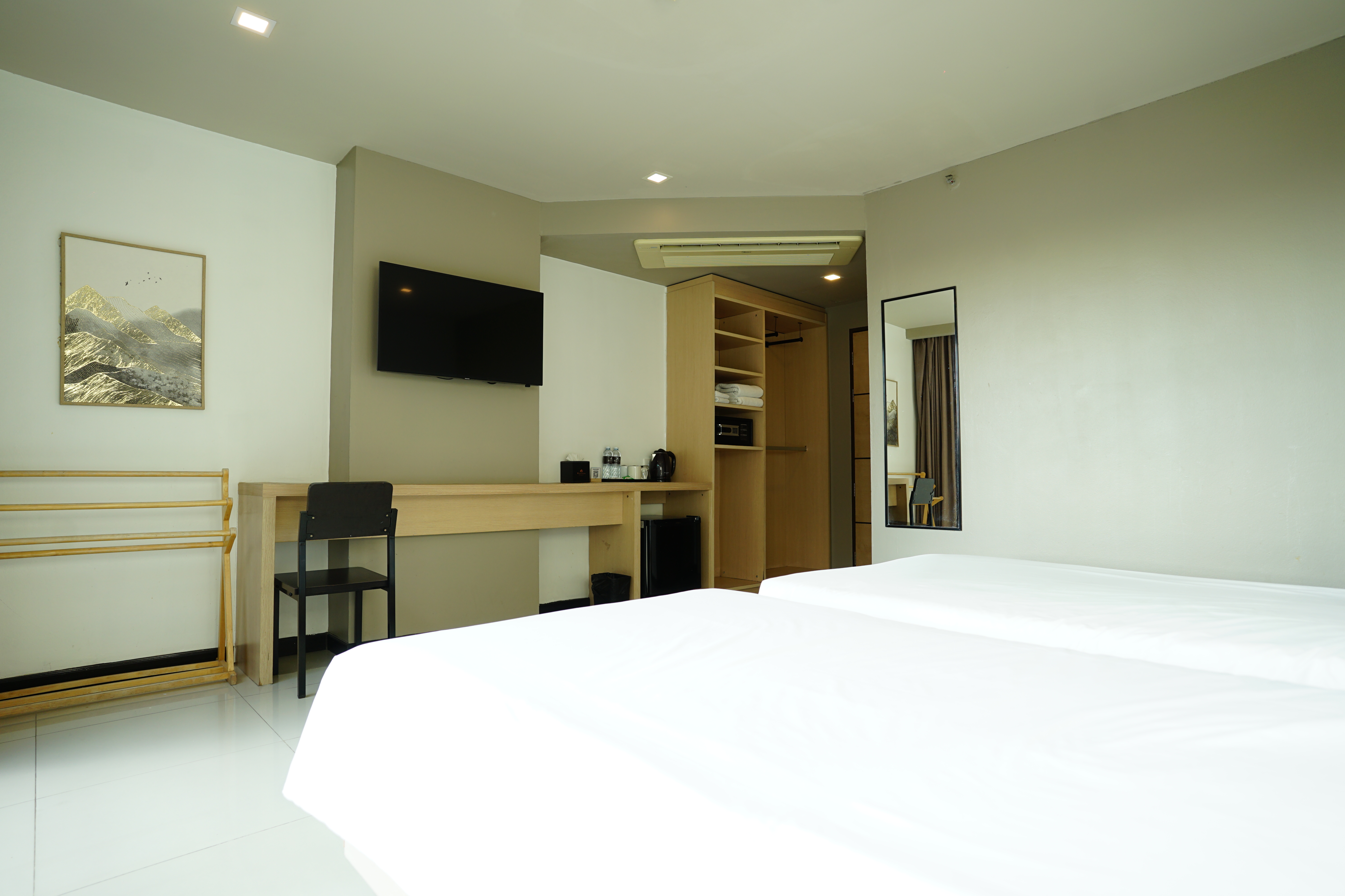 Twin Superior Pool View