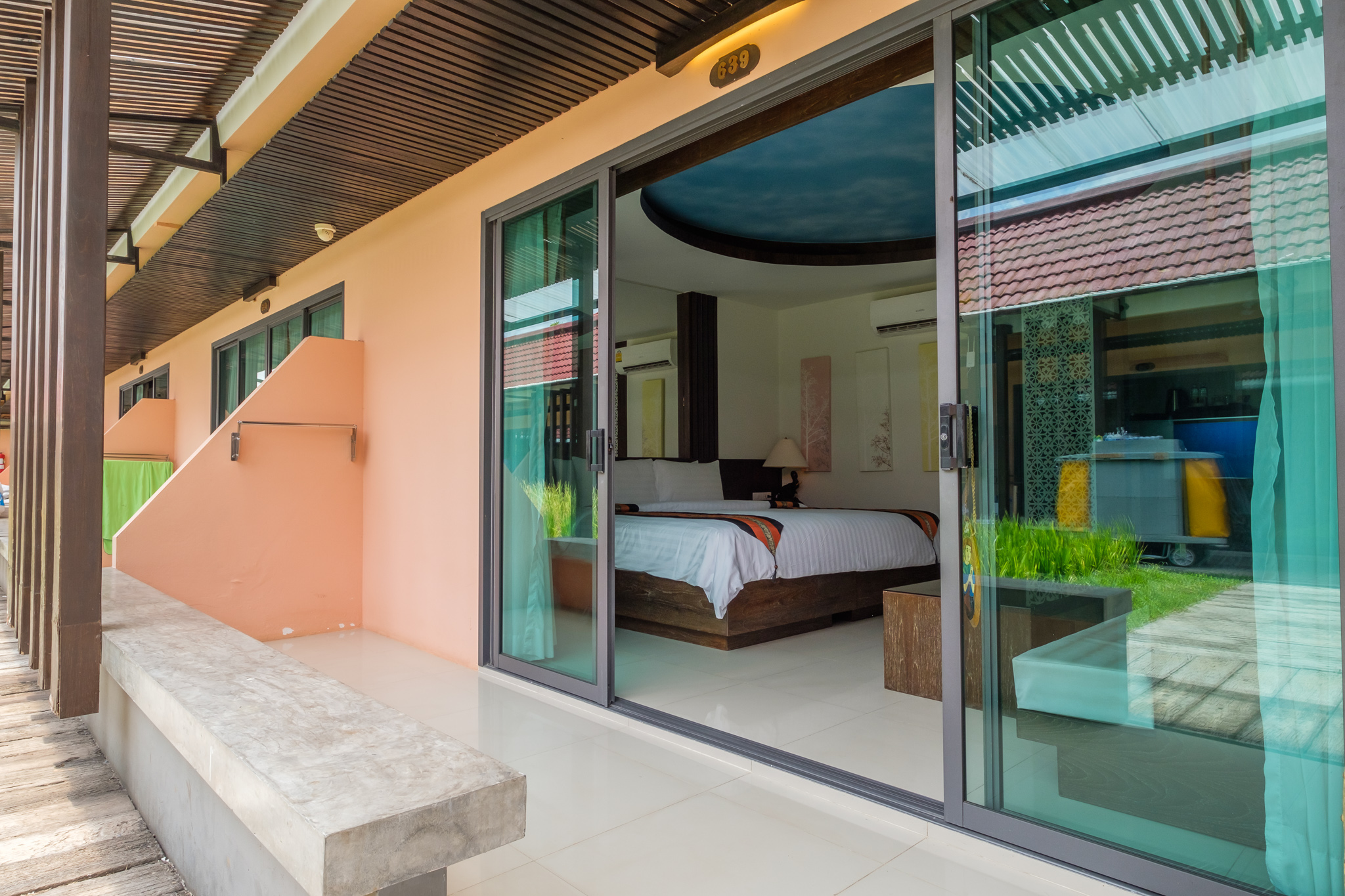 Double or Twin Deluxe