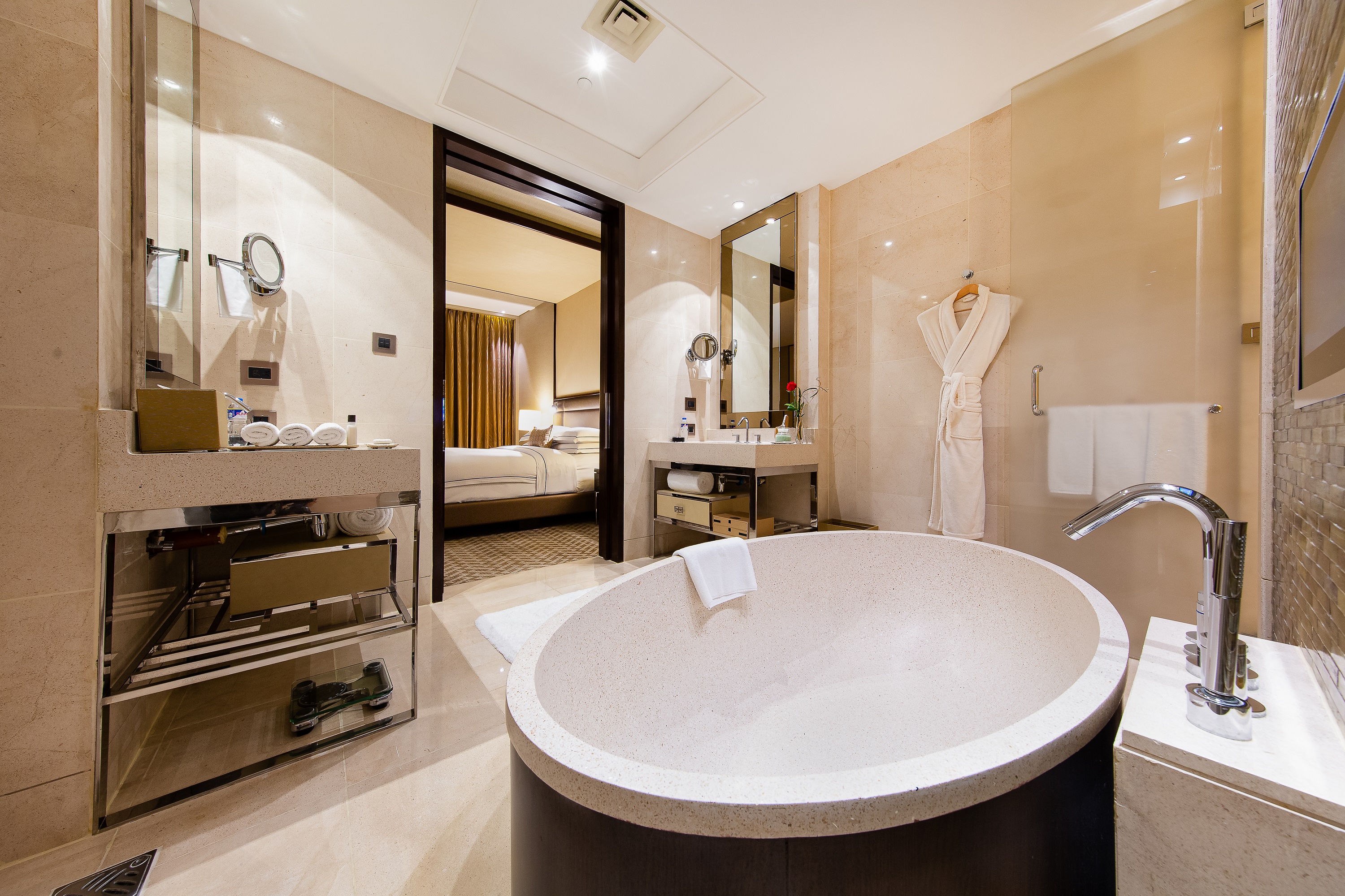 Double Deluxe King Bed