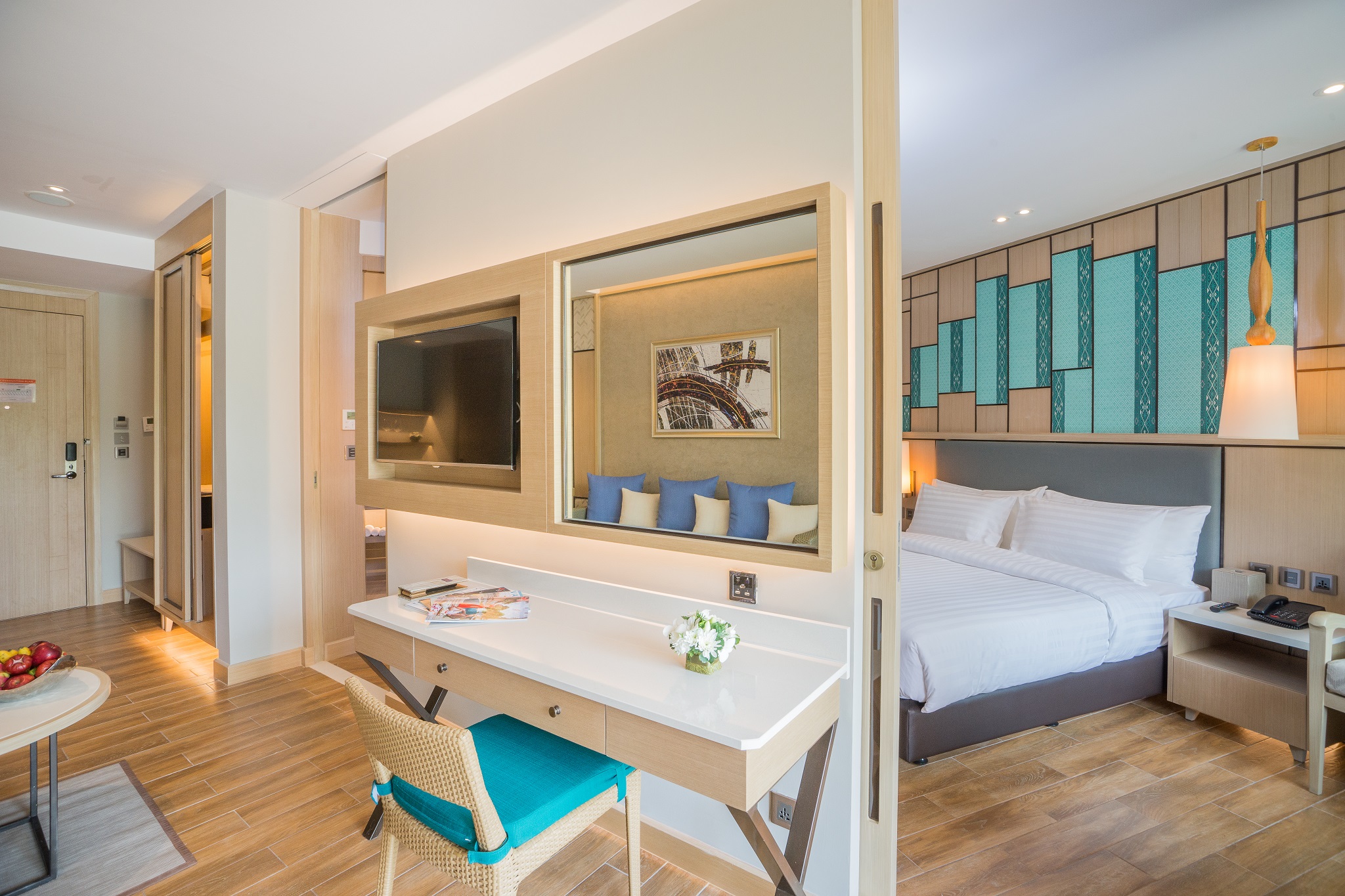 Suite Deluxe Pool View