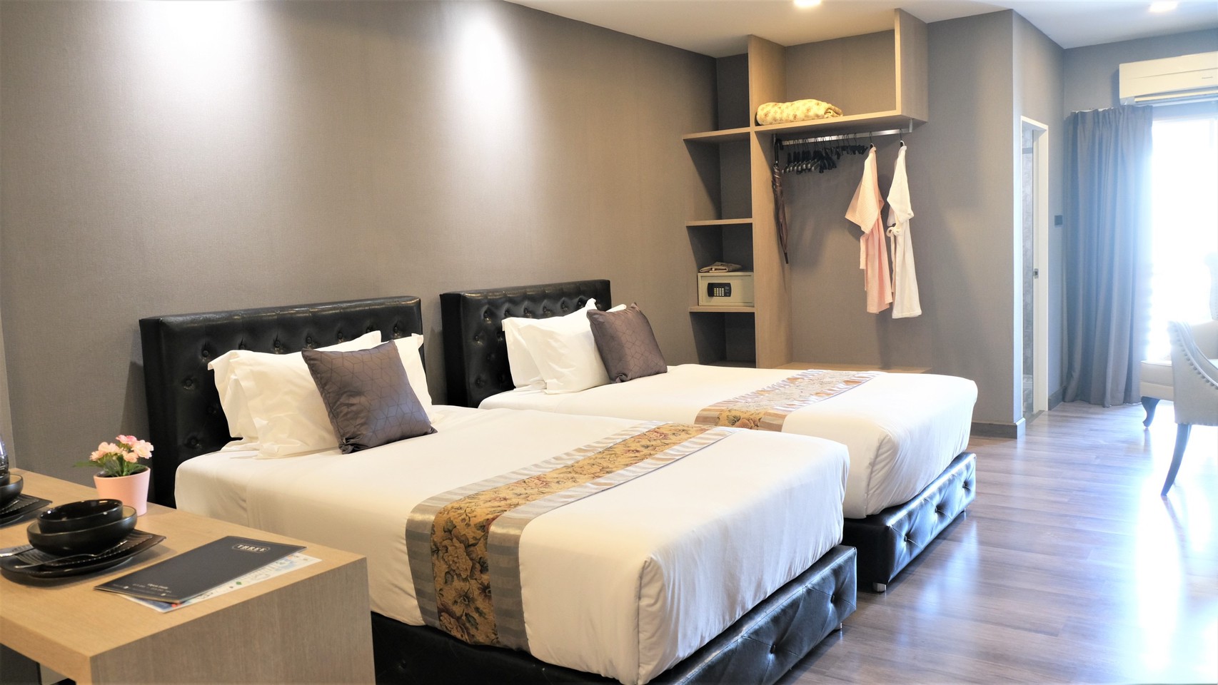 Studio Deluxe Two Beds