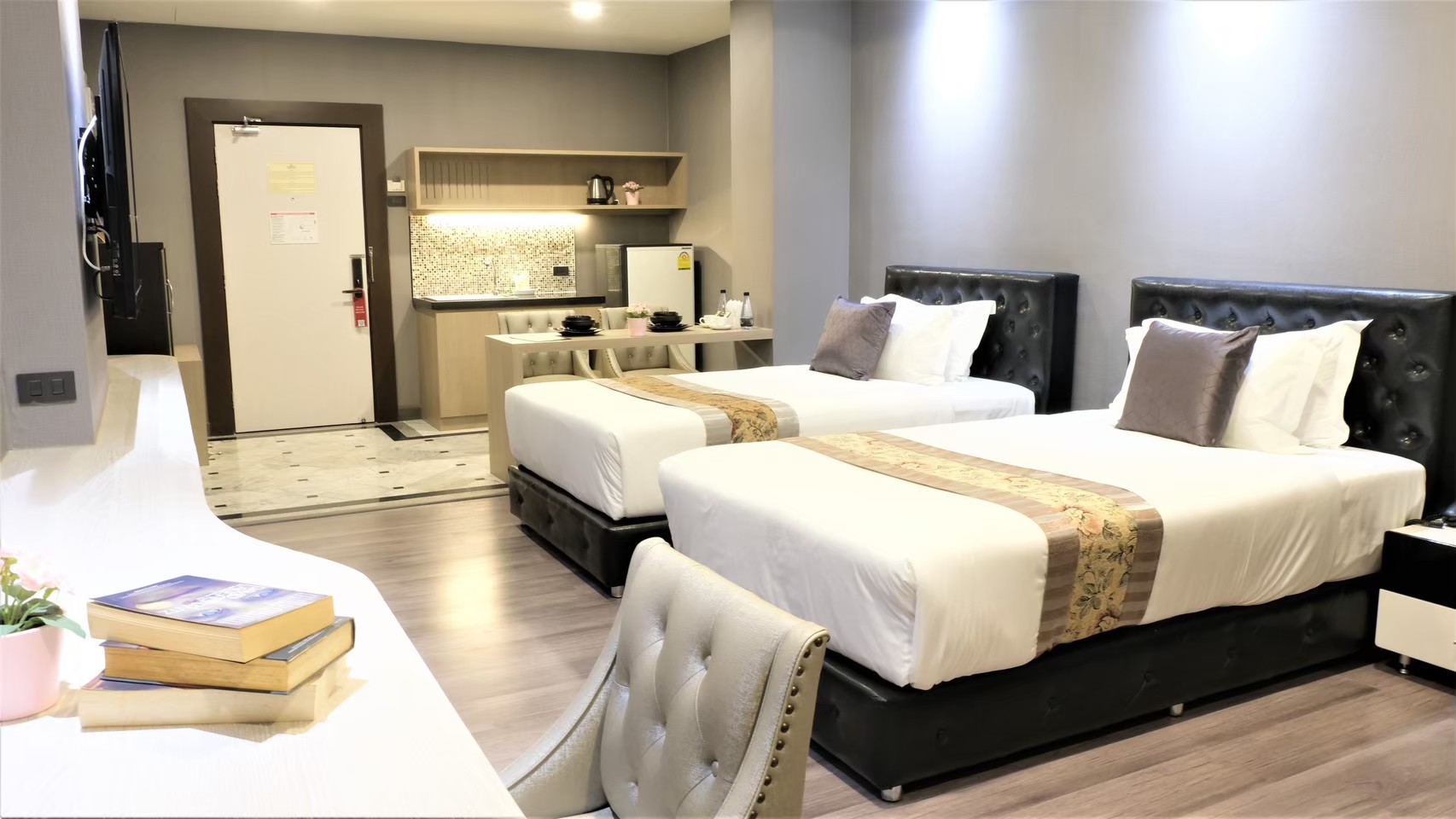 Studio Deluxe Two Beds