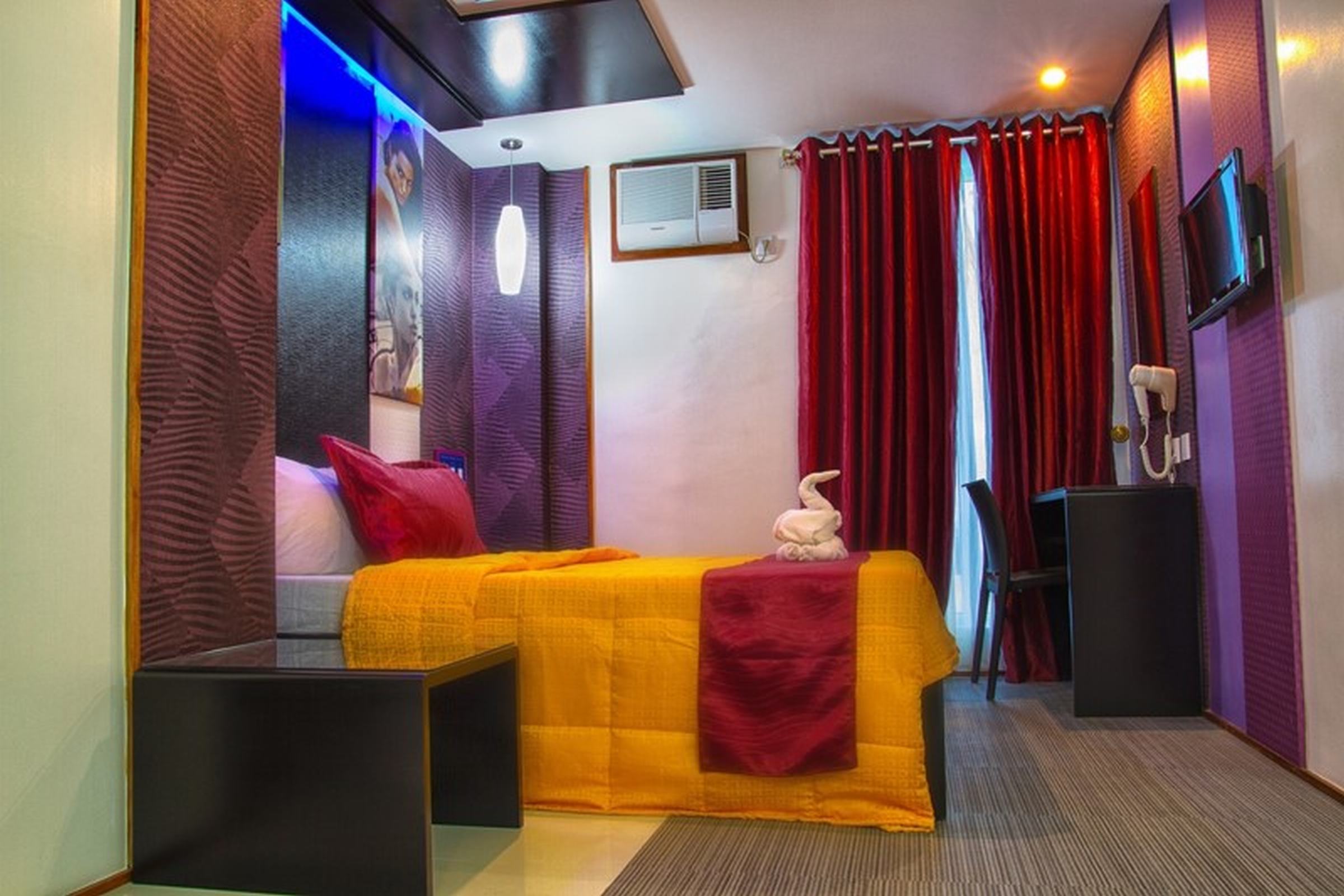 Double or Twin Deluxe