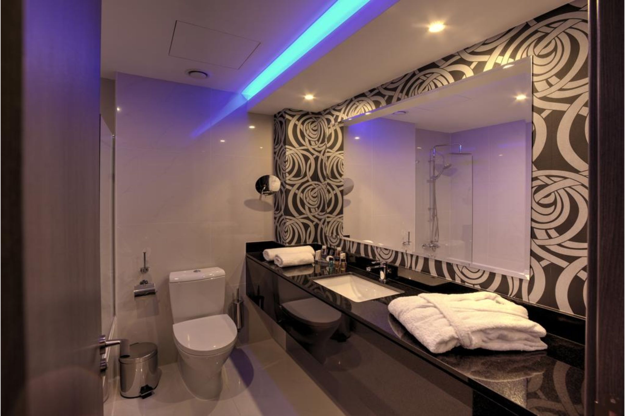 Double or Twin Standard