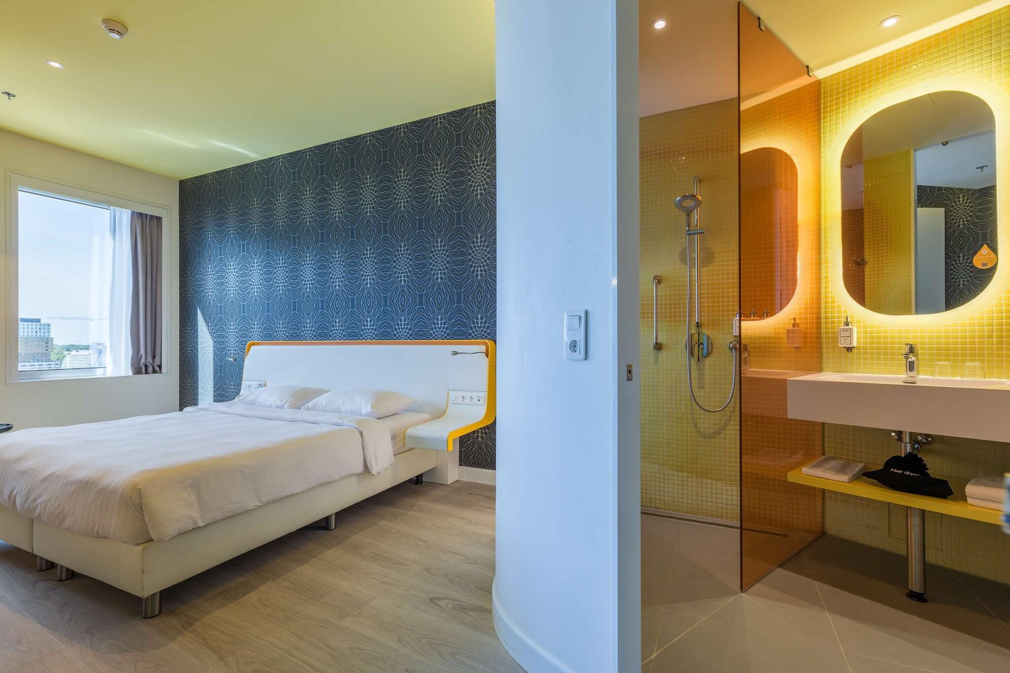Double Superior King Bed