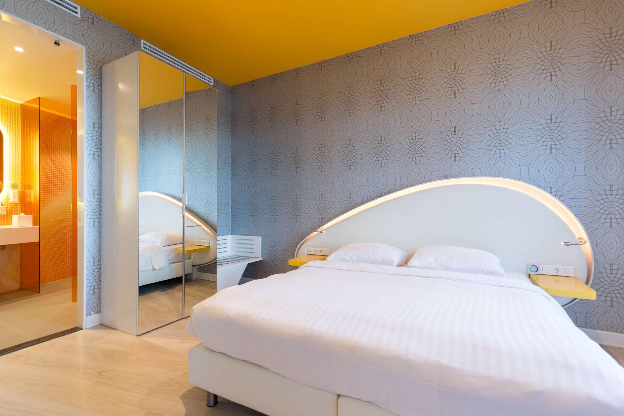 Suite King Bed One Bedroom 