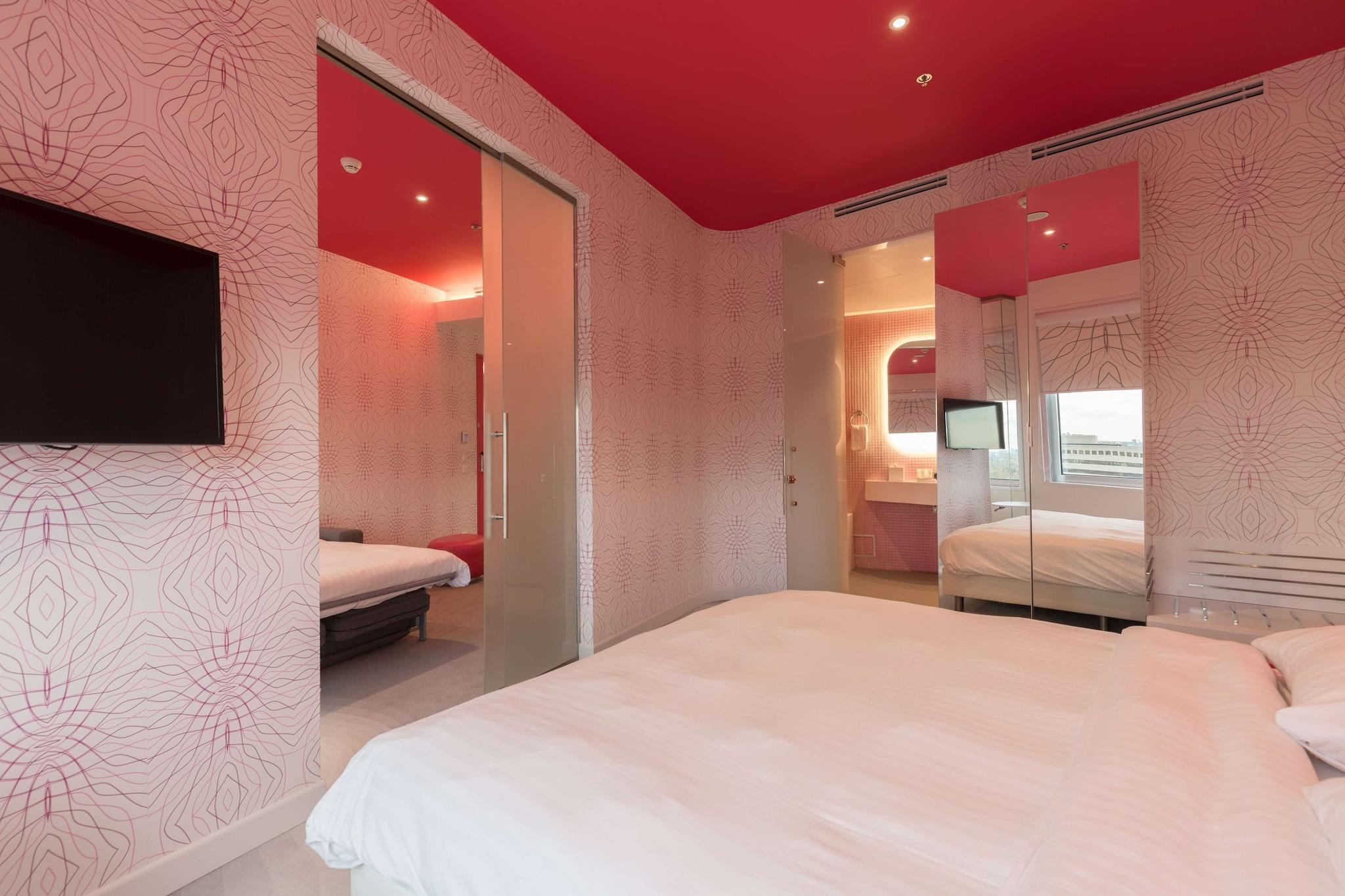 Family Room King Size Bed