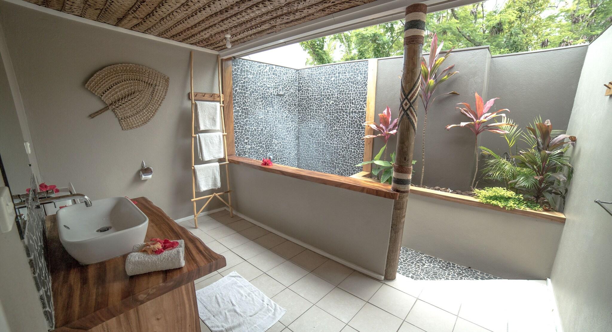 Villa Deluxe King Bed