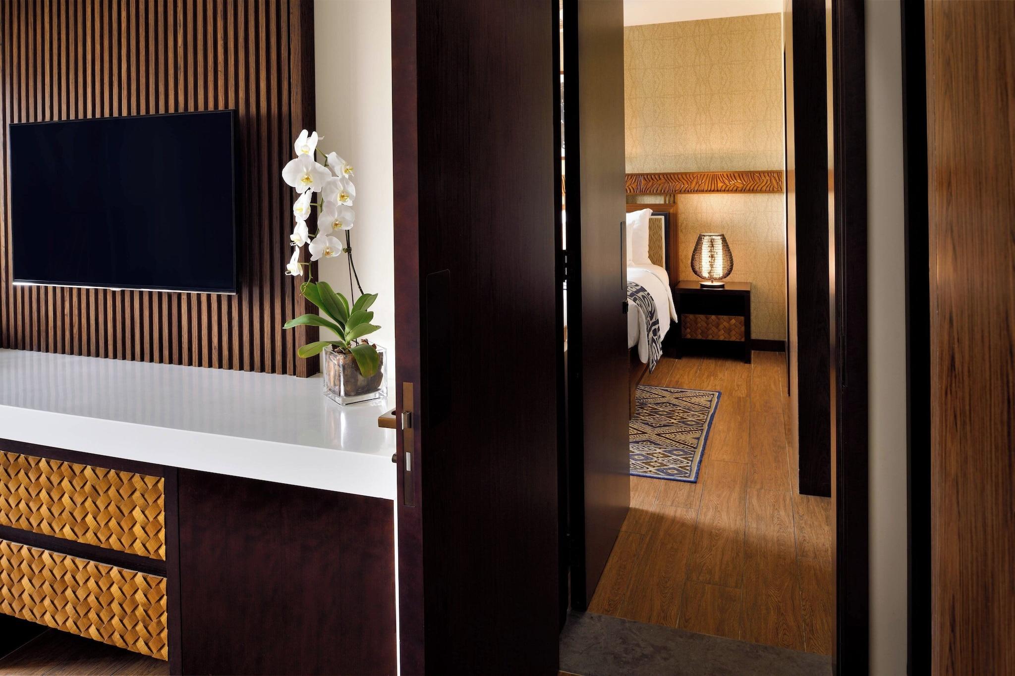 Family Room Pool View