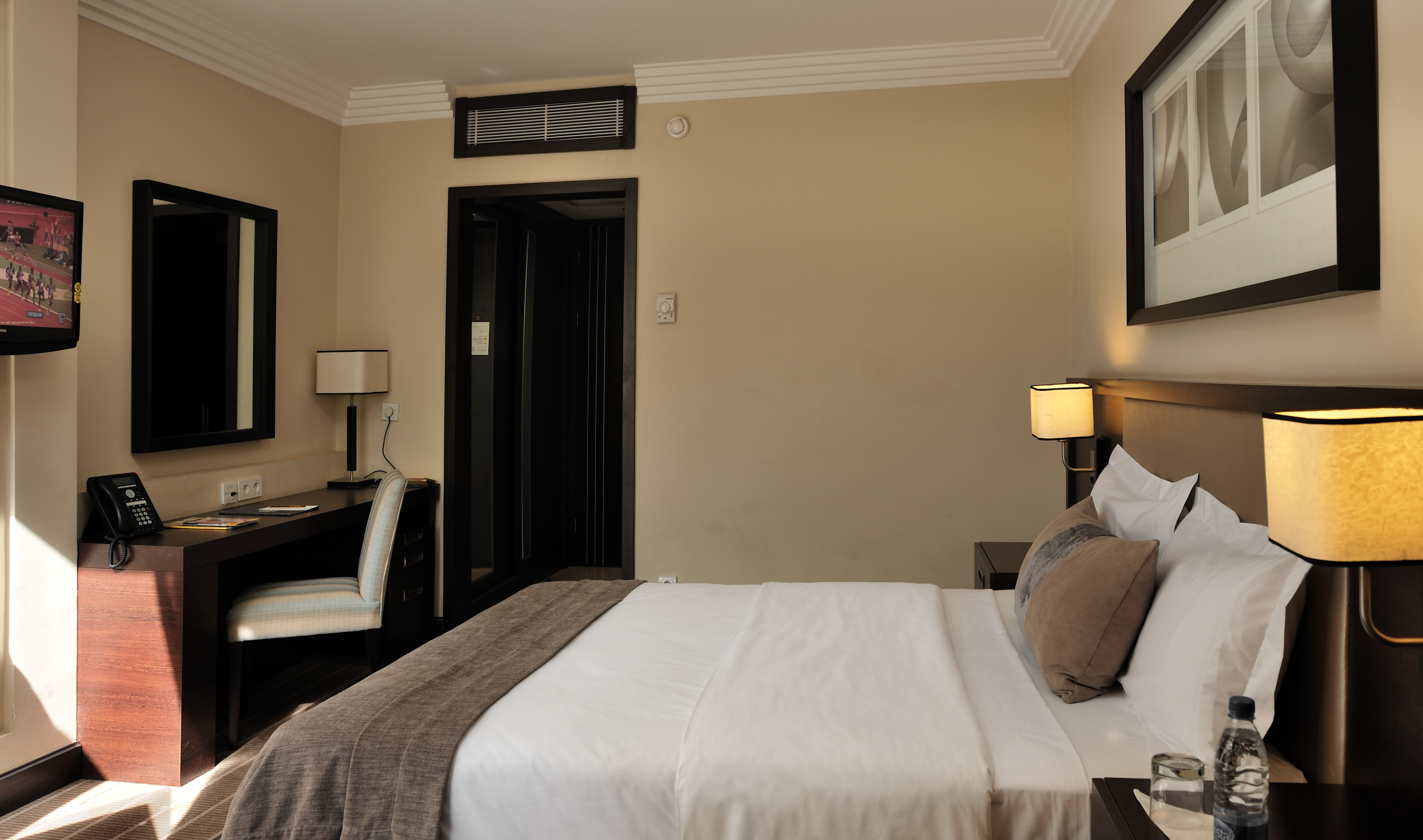 Double Classic Double Bed