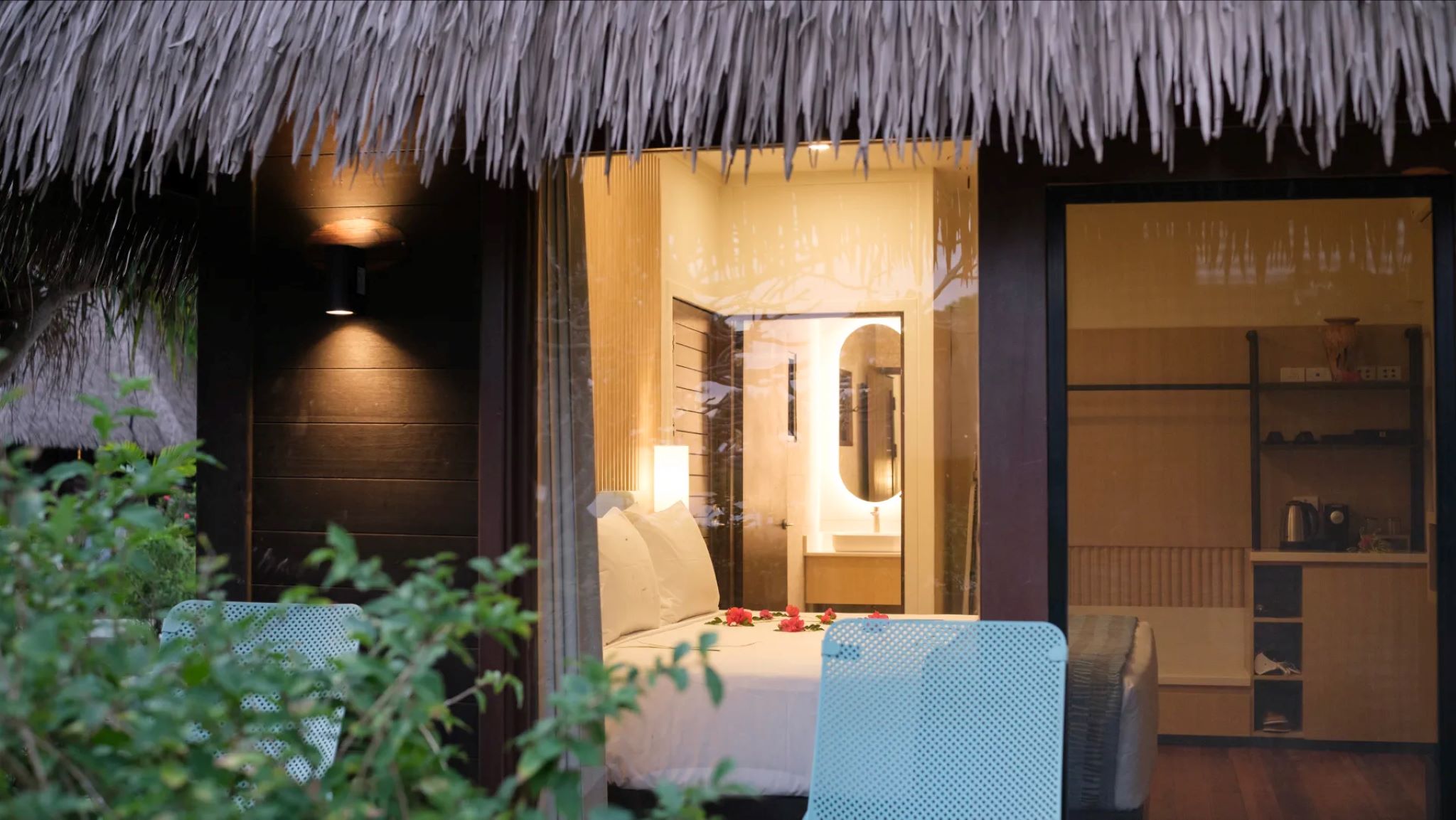 Bungalow Ocean View King Bed