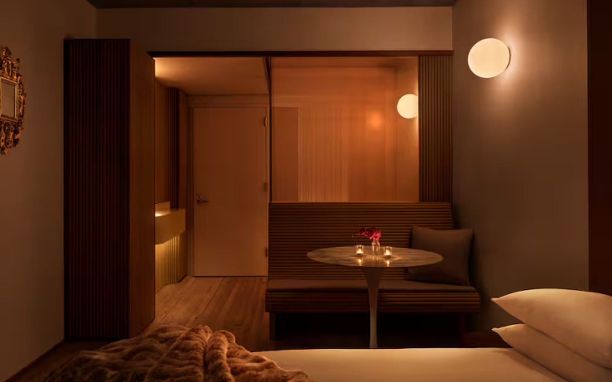 Room King Size Bed