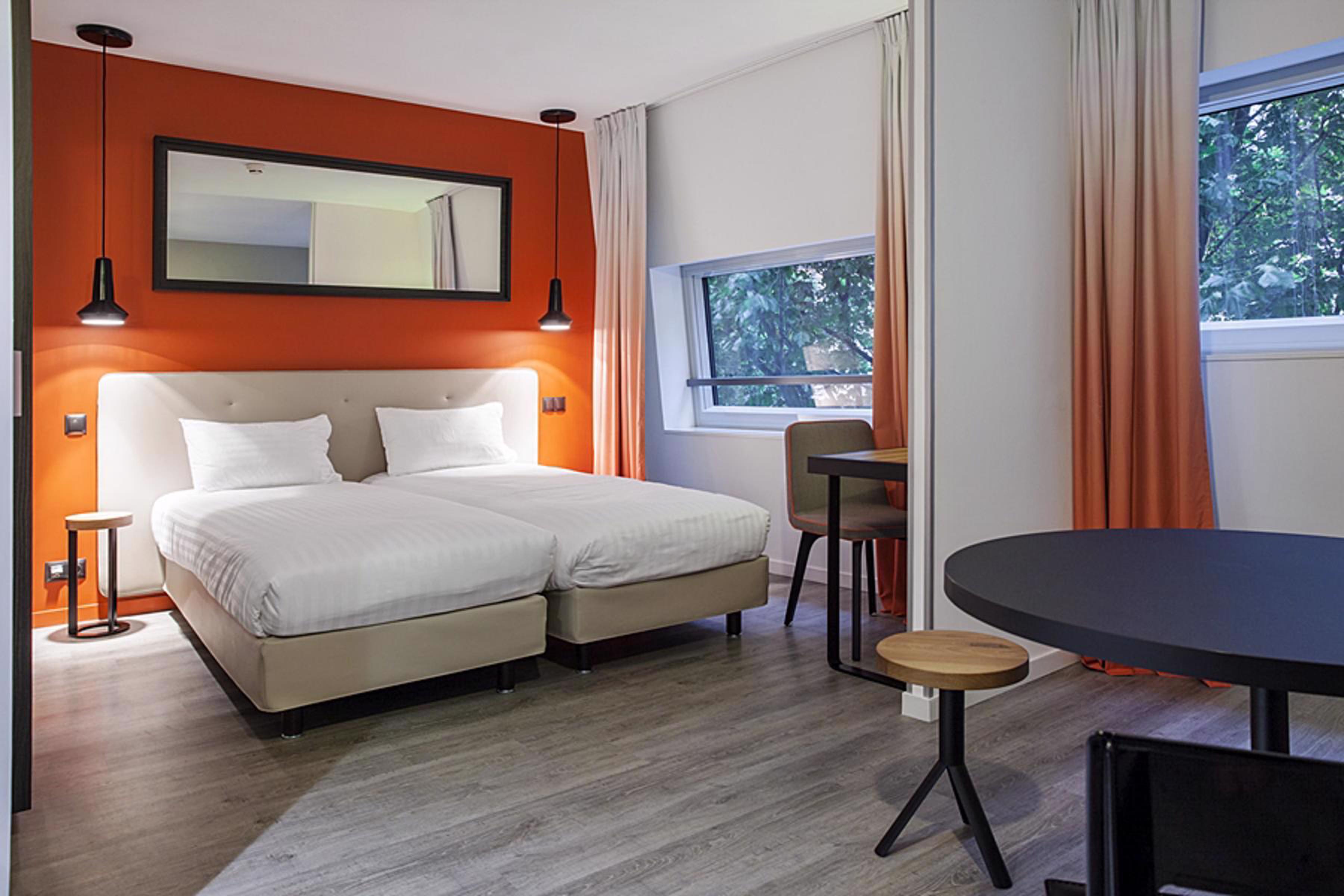 Apartment Capacity 4